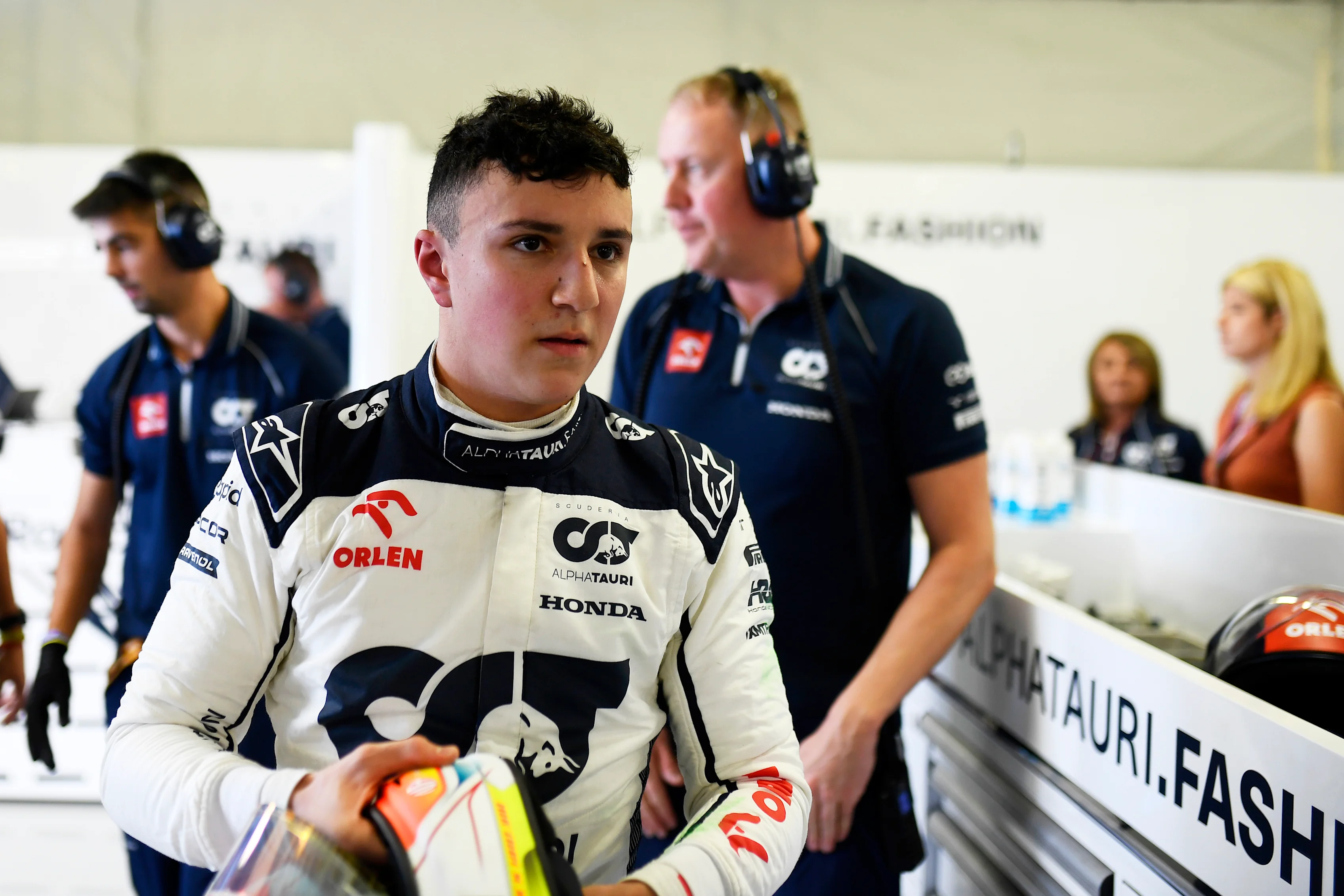 MEXICO CITY, MEXICO - OCTOBER 27: Isack Hadjar of France driving the (41) Scuderia AlphaTauri AT04
