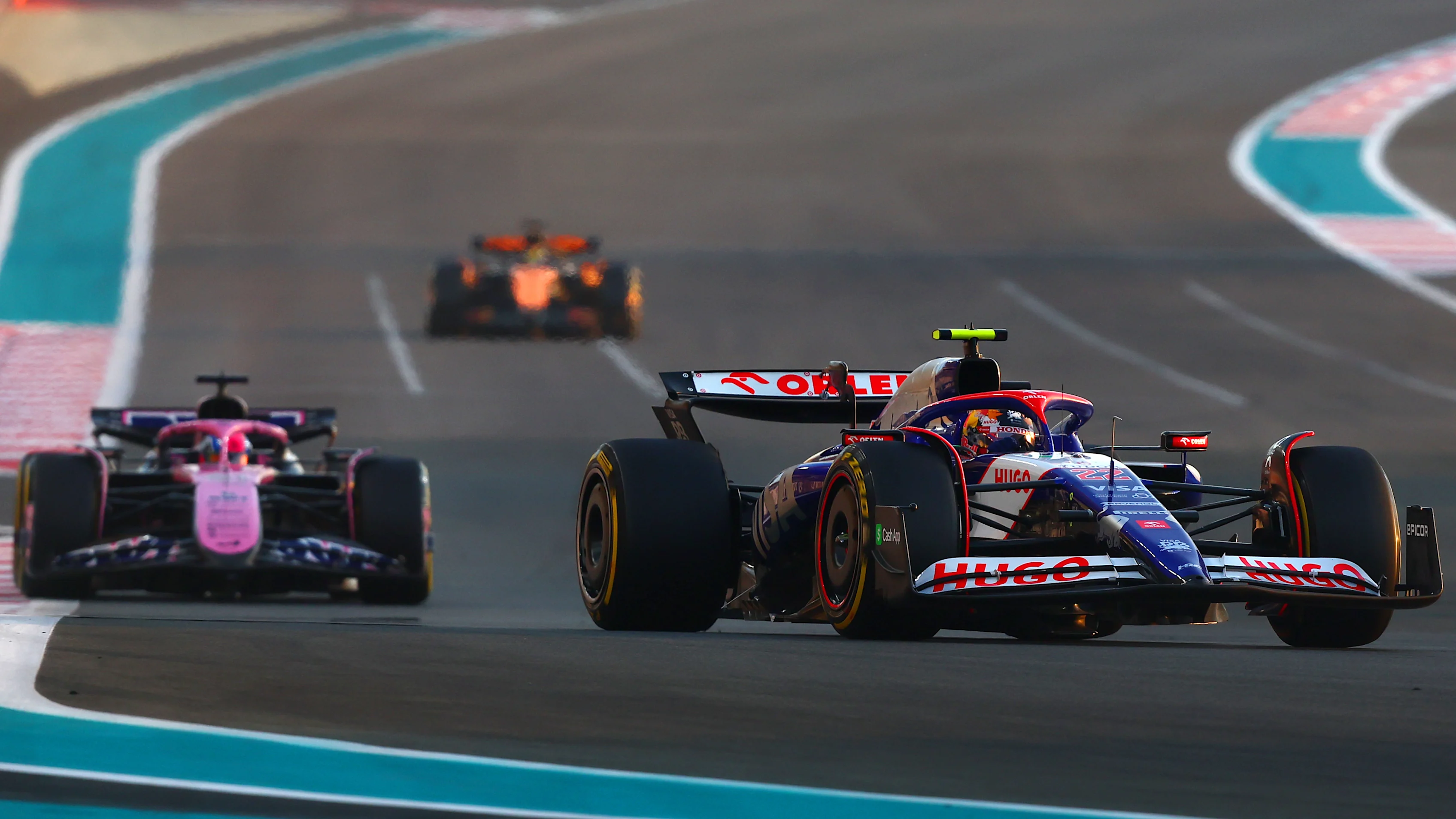 ABU DHABI, UNITED ARAB EMIRATES - DECEMBER 08: Yuki Tsunoda of Japan driving the (22) Visa Cash App