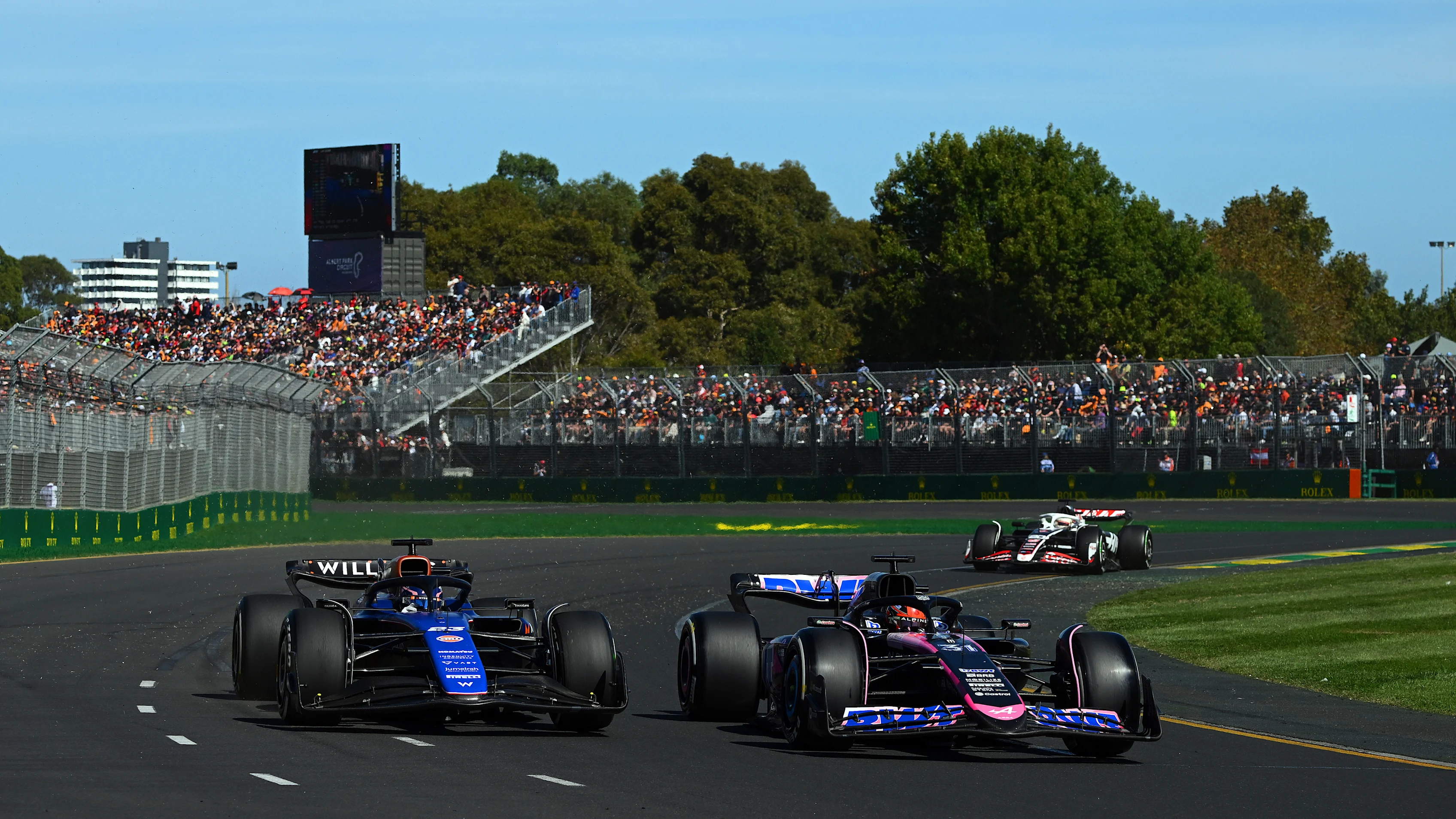 MELBOURNE, AUSTRALIA - MARCH 24: Alexander Albon of Thailand driving the (23) Williams FW46