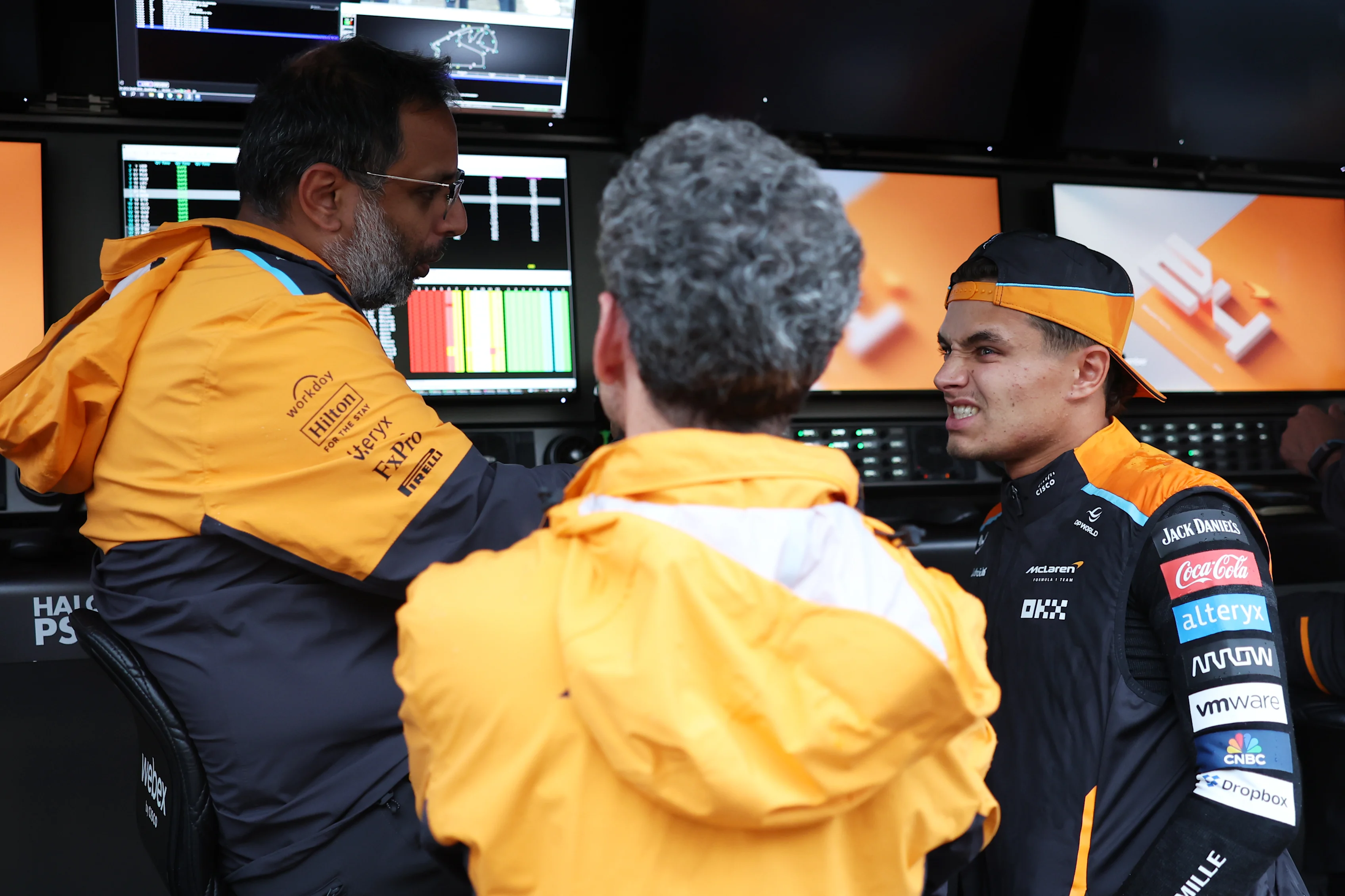 SAO PAULO, BRAZIL - NOVEMBER 02: Lando Norris of Great Britain and McLaren talks with Randy Singh,