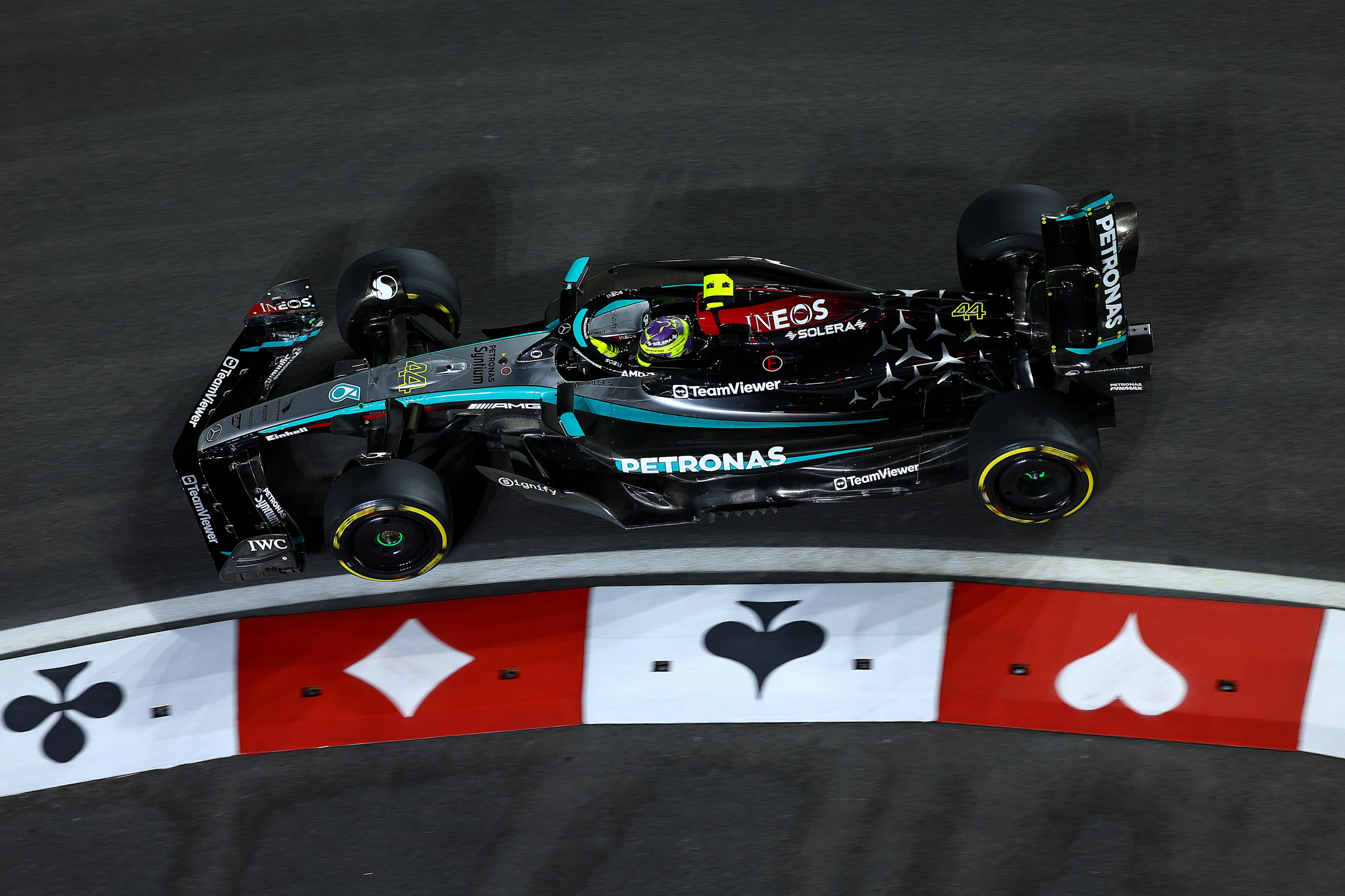 LAS VEGAS, NEVADA - NOVEMBER 21: Lewis Hamilton driving the (44) Mercedes AMG Petronas F1 Team W15 on track ahead of the F1 Grand Prix of Las Vegas on November 21, 2024 in Las Vegas, Nevada. (Photo by Clive Rose - Formula 1/Formula 1 via Getty Images)
