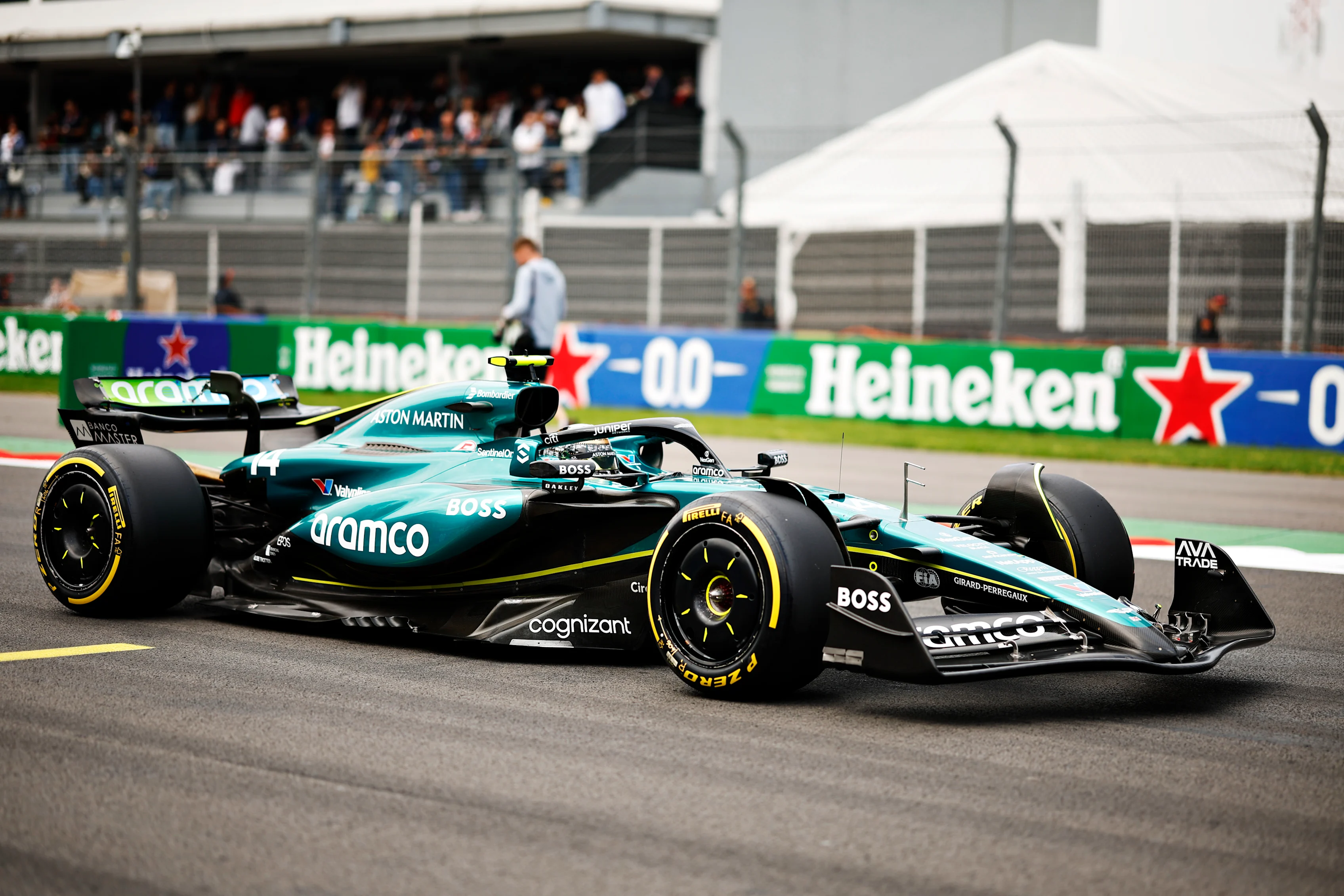 MEXICO CITY, MEXICO - OCTOBER 27: Fernando Alonso of Spain driving the (14) Aston Martin AMR24