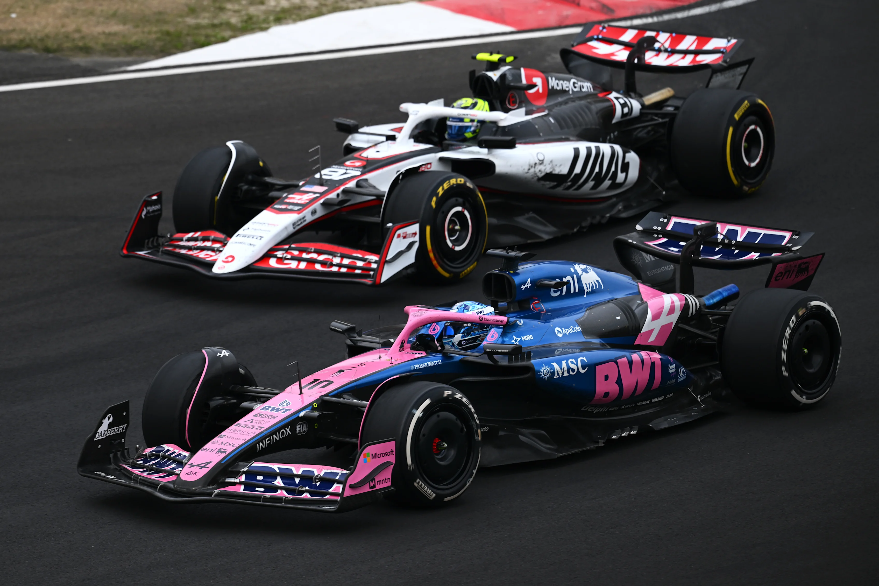 SHANGHAI, CHINA - MARCH 23: Pierre Gasly of France driving the (10) Alpine F1 A525 Renault leads Oliver Bearman of Great Britain driving the (87) Haas F1 VF-25 Ferrari on track during the F1 Grand Prix of China at Shanghai International Circuit on March 23, 2025 in Shanghai, China. (Photo by Clive Mason/Getty Images)