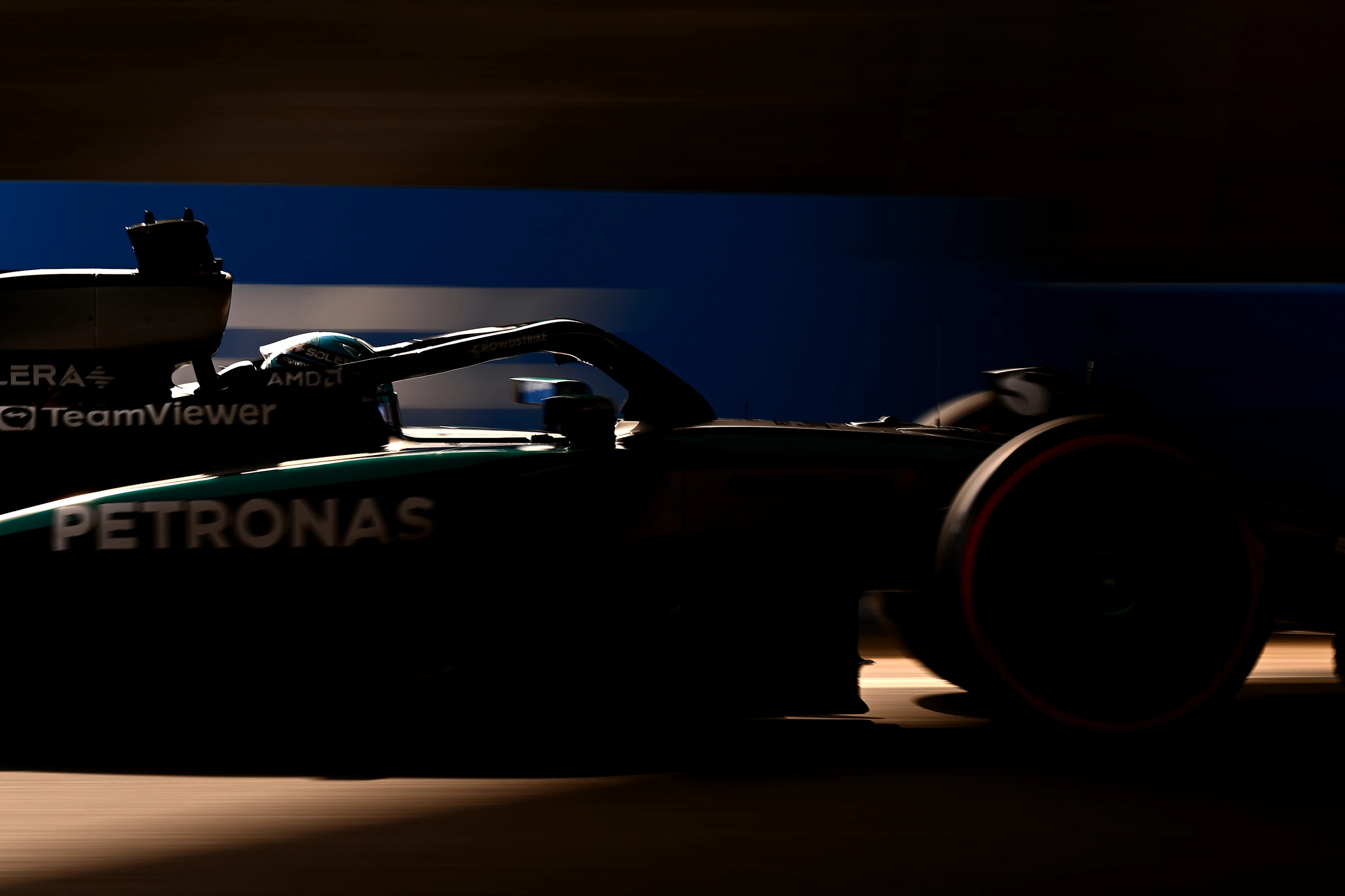 SUZUKA, JAPAN - APRIL 05: George Russell of Great Britain driving the (63) Mercedes AMG Petronas F1 Team W16 on track  during qualifying ahead of the F1 Grand Prix of Japan at Suzuka Circuit on April 05, 2025 in Suzuka, Japan. (Photo by Clive Mason/Getty Images)