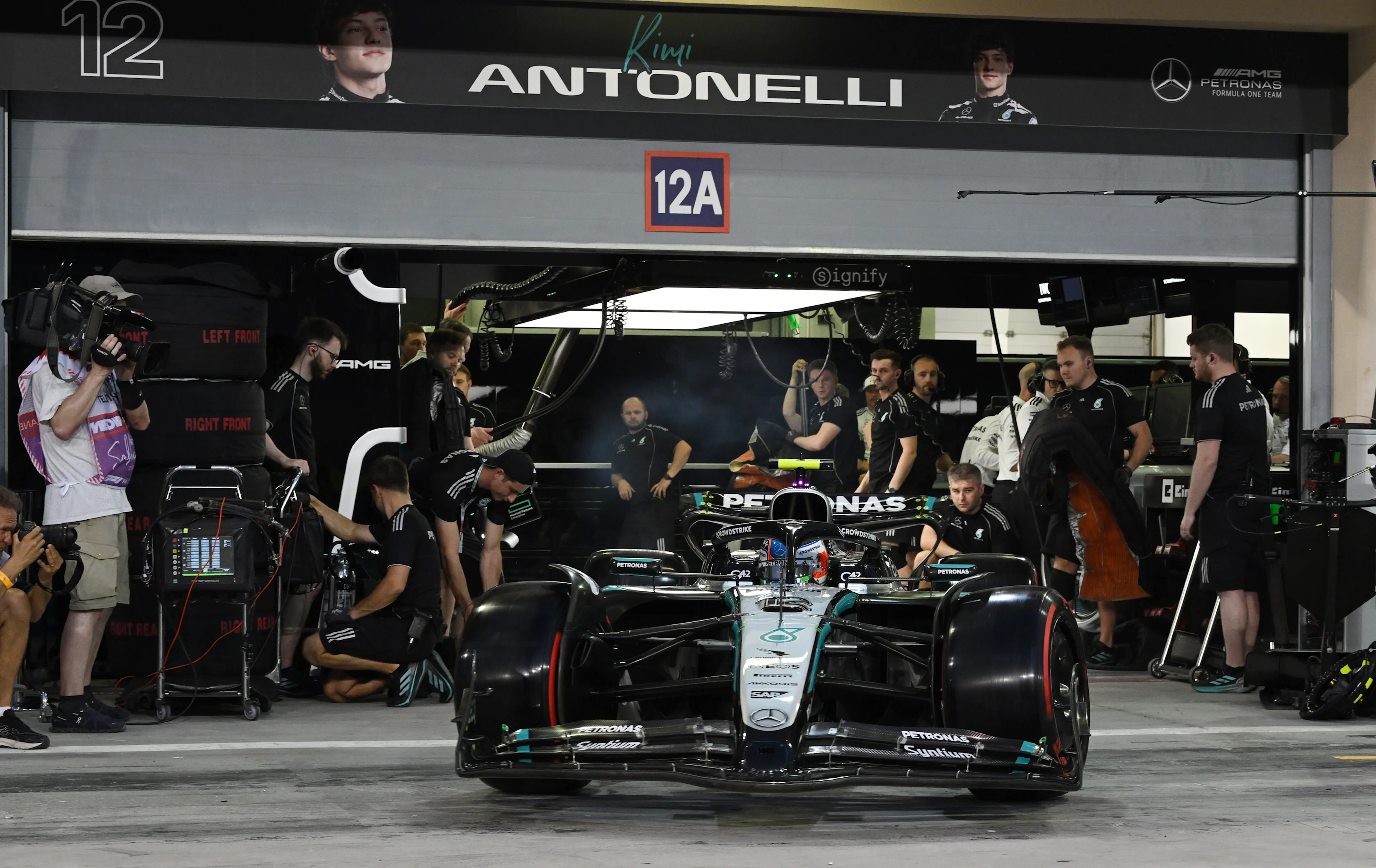 BAHRAIN, BAHRAIN - APRIL 11: Andrea Kimi Antonelli of Italy driving the (12) Mercedes AMG Petronas