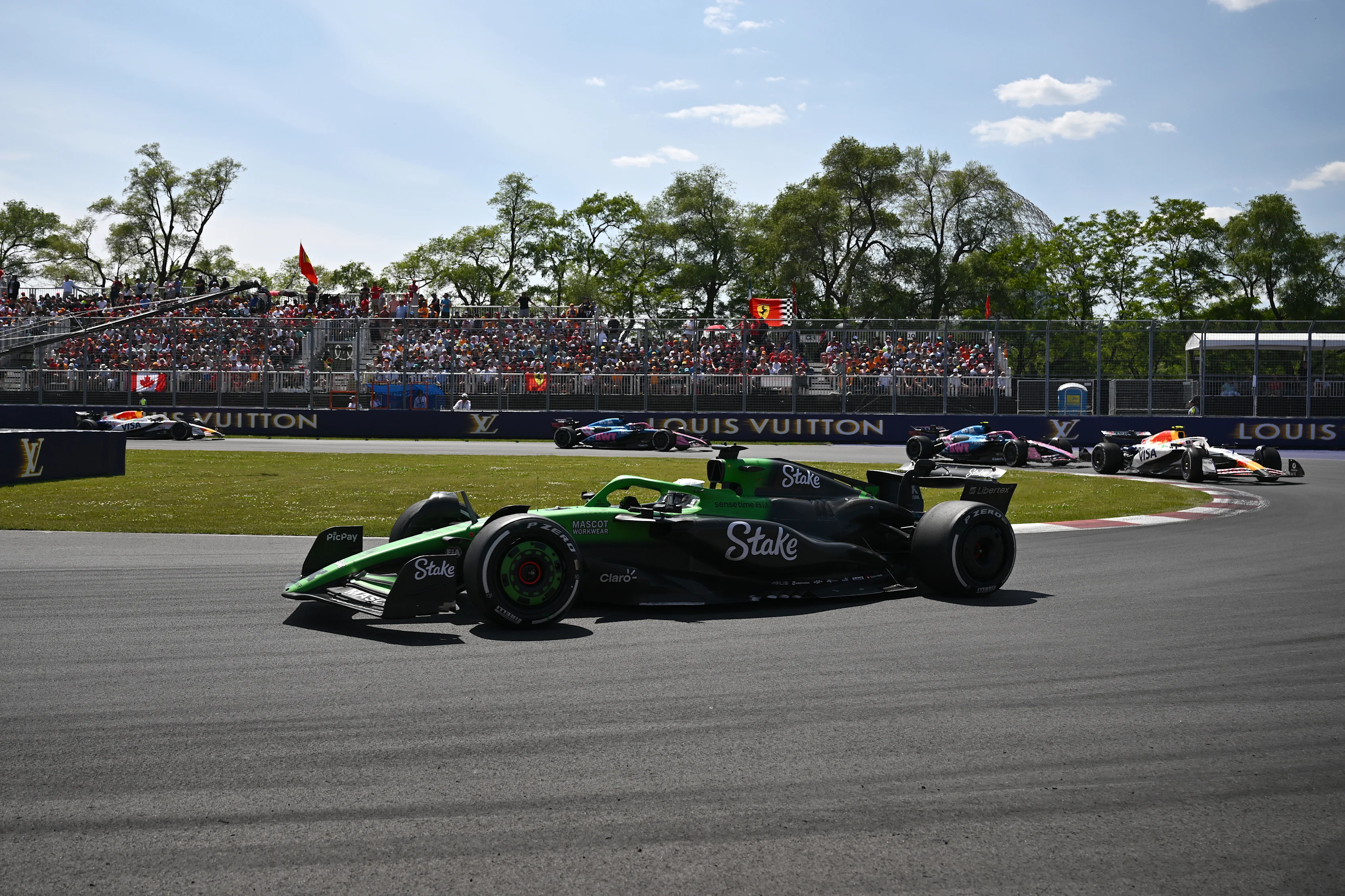 MONTREAL, QUEBEC - JUNE 15: Nico Hulkenberg of Germany driving the (27) Kick Sauber C45 Ferrari leads Liam Lawson of New Zealand driving the (30) Visa Cash App Racing Bulls VCARB 02 on track during the F1 Grand Prix of Canada at Circuit Gilles-Villeneuve on June 15, 2025 in Montreal, Quebec. (Photo by Minas Panagiotakis/Getty Images)