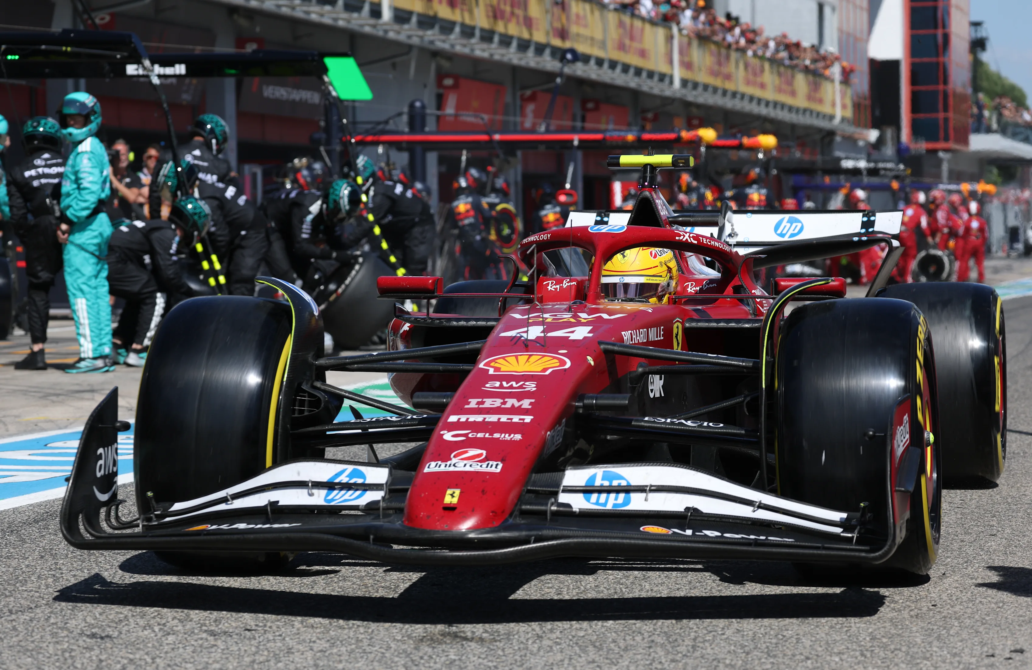 IMOLA, ITALY - MAY 18: Lewis Hamilton of Great Britain driving the (44) Scuderia Ferrari SF-25 in