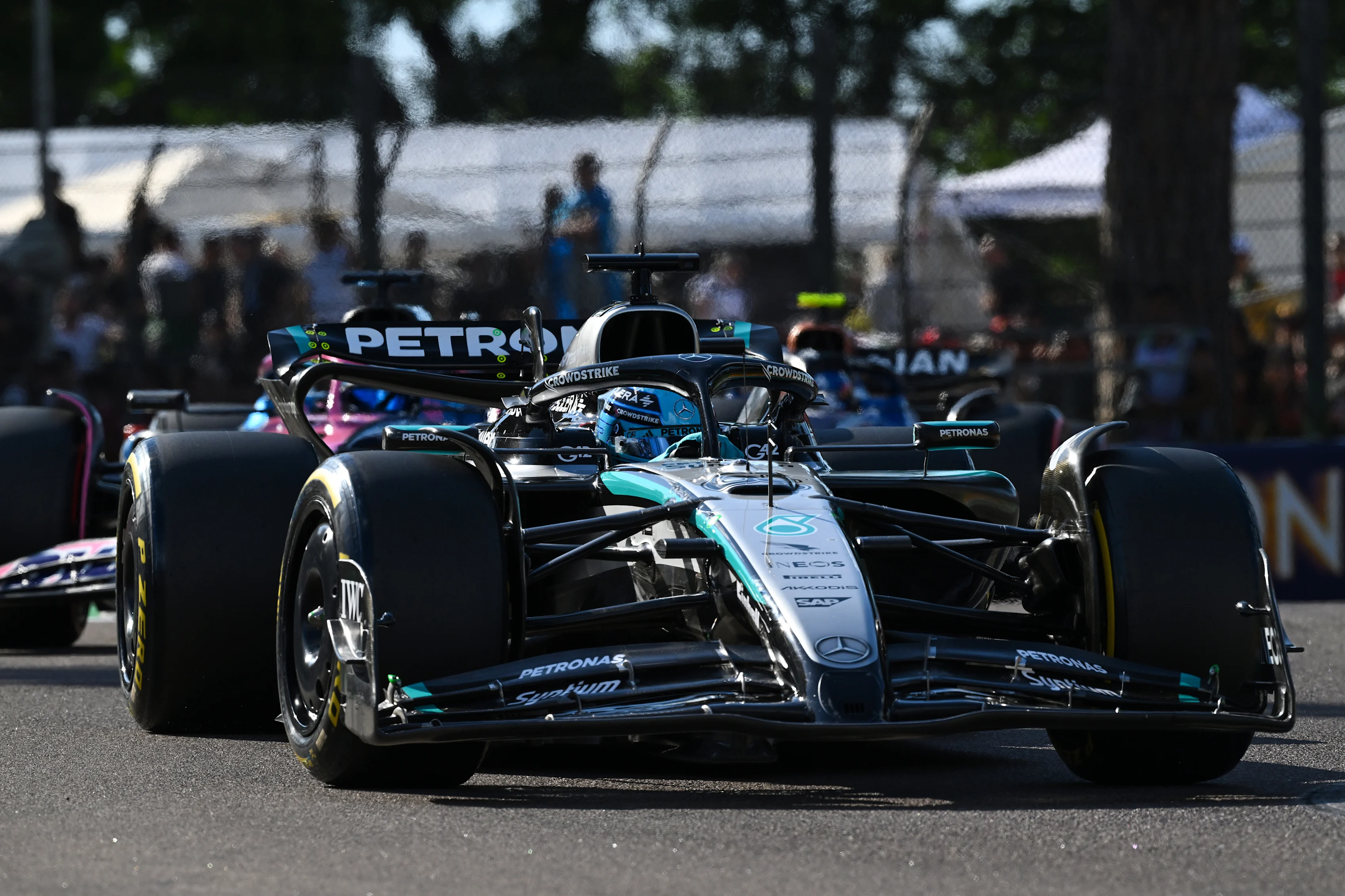 IMOLA, ITALY - MAY 17: George Russell of Great Britain driving the (63) Mercedes AMG Petronas F1 Team W16 leads Pierre Gasly of France driving the (10) Alpine F1 A525 Renault on track during qualifying ahead of the F1 Grand Prix of Emilia-Romagna at Autodromo Internazionale Enzo e Dino Ferrari on May 17, 2025 in Imola, Italy. (Photo by Mark Sutton - Formula 1/Formula 1 via Getty Images)