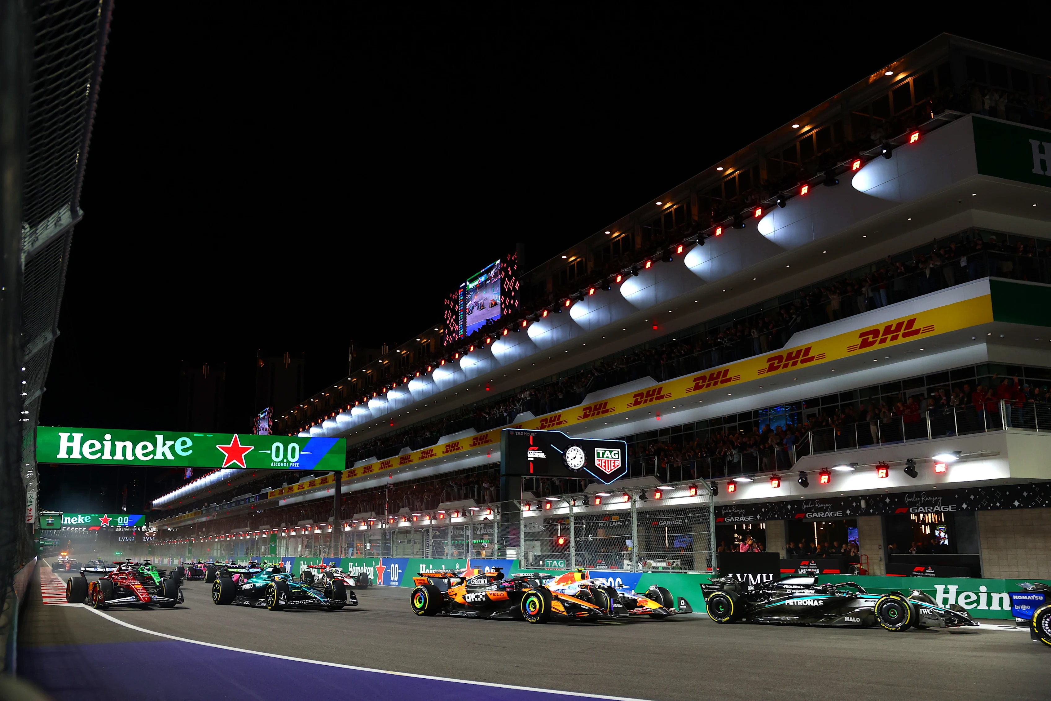 LAS VEGAS, NEVADA - NOVEMBER 22: George Russell of Great Britain driving the (63) Mercedes AMG