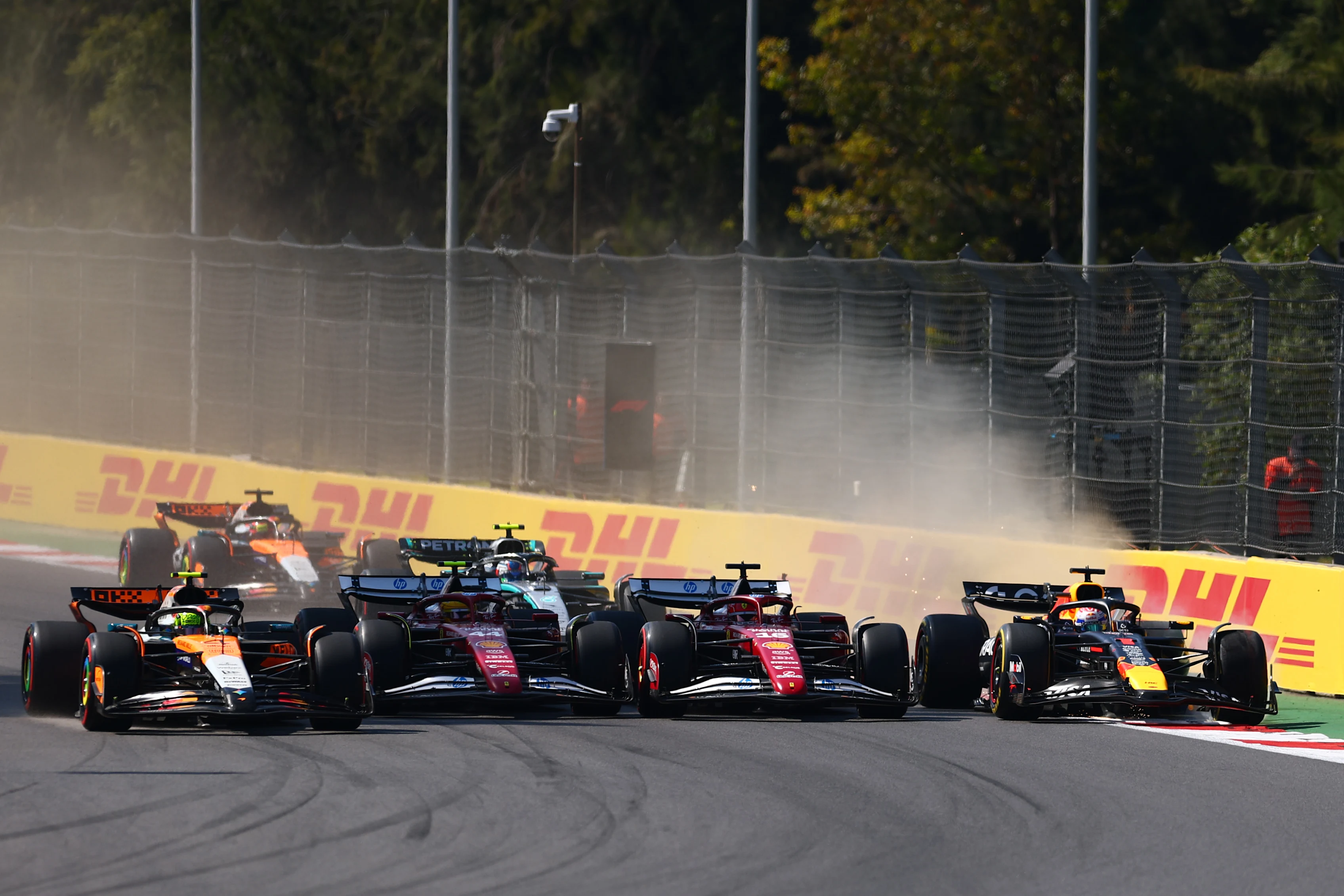 MEXICO CITY, MEXICO - OCTOBER 26: Lando Norris of Great Britain driving the (4) McLaren MCL39