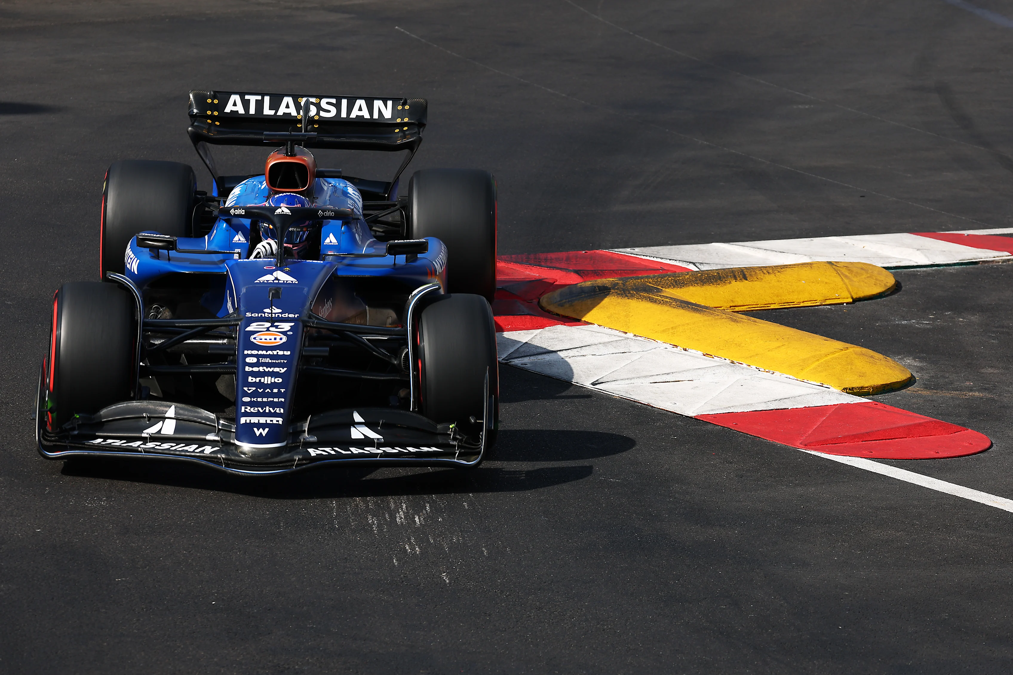 MONTE-CARLO, MONACO - MAY 24: Alexander Albon of Thailand driving the (23) Williams FW47 Mercedes on track during qualifying ahead of the F1 Grand Prix of Monaco at Circuit de Monaco on May 24, 2025 in Monte-Carlo, Monaco (Photo by Mark Thompson/Getty Images)