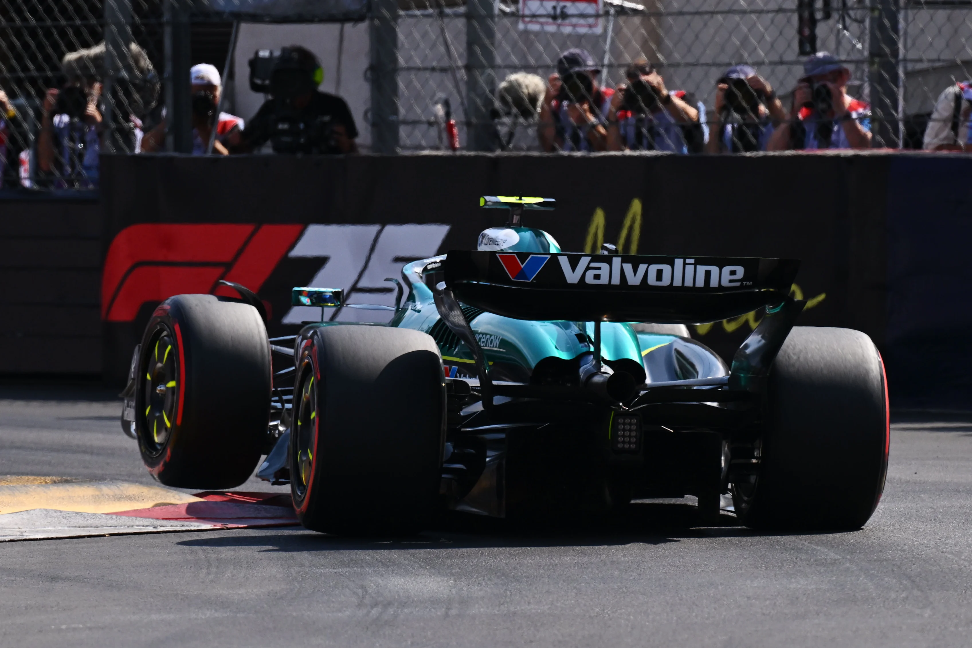 MONTE-CARLO, MONACO - MAY 24: Fernando Alonso of Spain driving the (14) Aston Martin F1 Team AMR25 Mercedes on track during qualifying ahead of the F1 Grand Prix of Monaco at Circuit de Monaco on May 24, 2025 in Monte-Carlo, Monaco (Photo by Mark Sutton - Formula 1/Formula 1 via Getty Images)