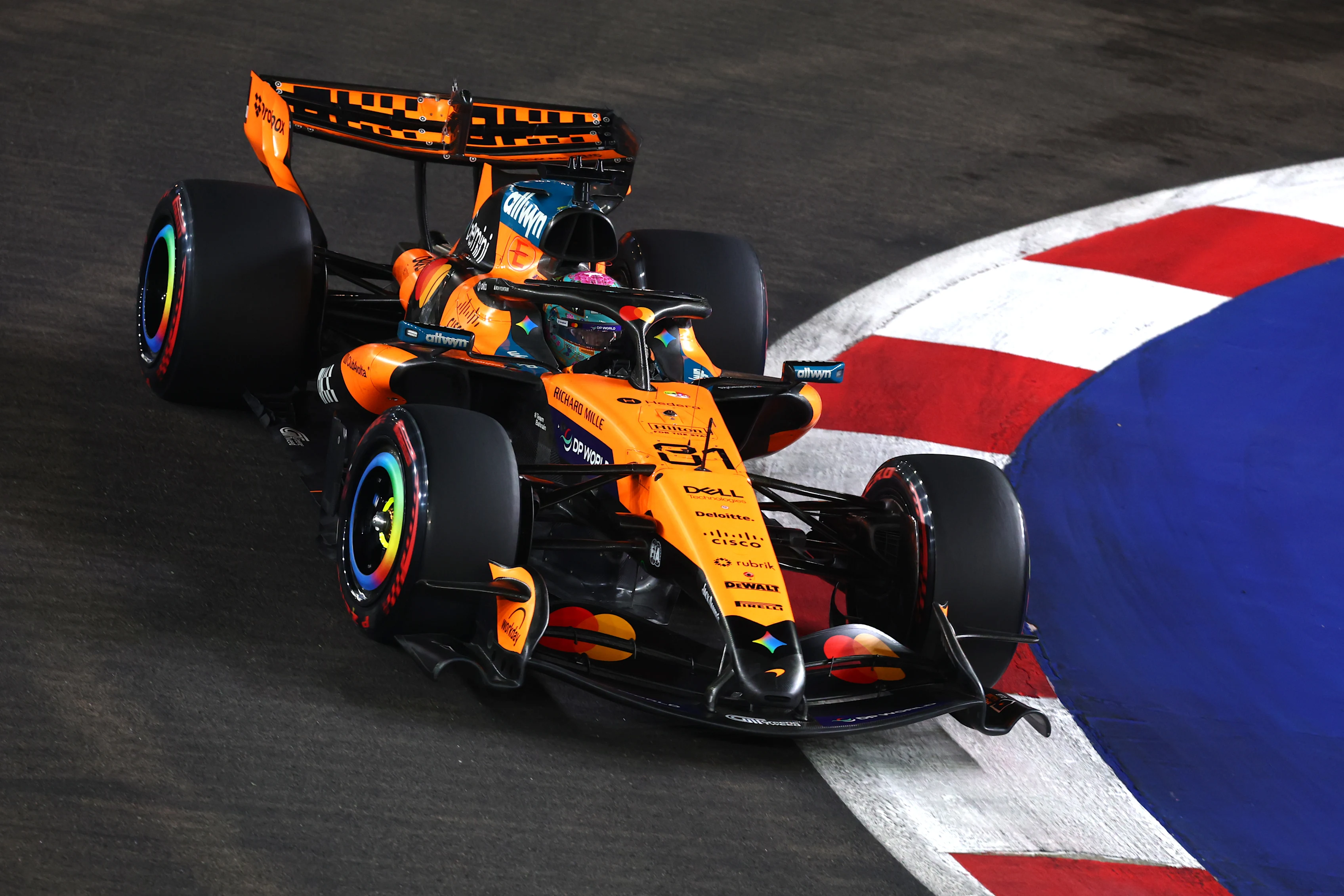 SINGAPORE, SINGAPORE - OCTOBER 10: Oscar Piastri of Australia driving the (81) McLaren MCL40