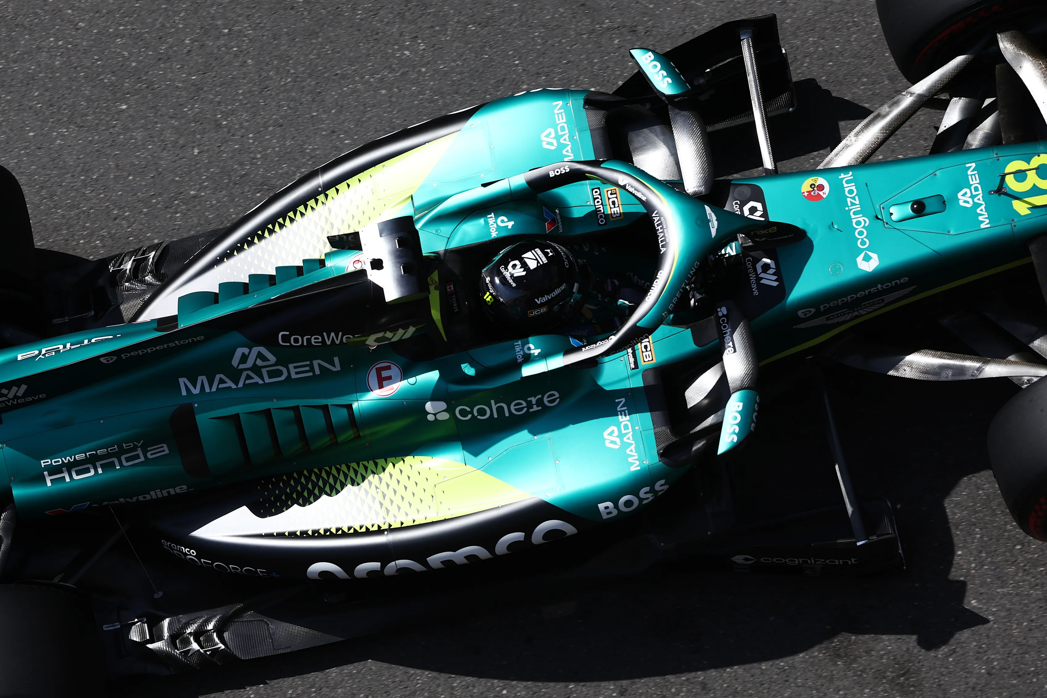 BAKU, AZERBAIJAN - SEPTEMBER 25: Lance Stroll of Canada driving the (18) Aston Martin F1 Team AMR26