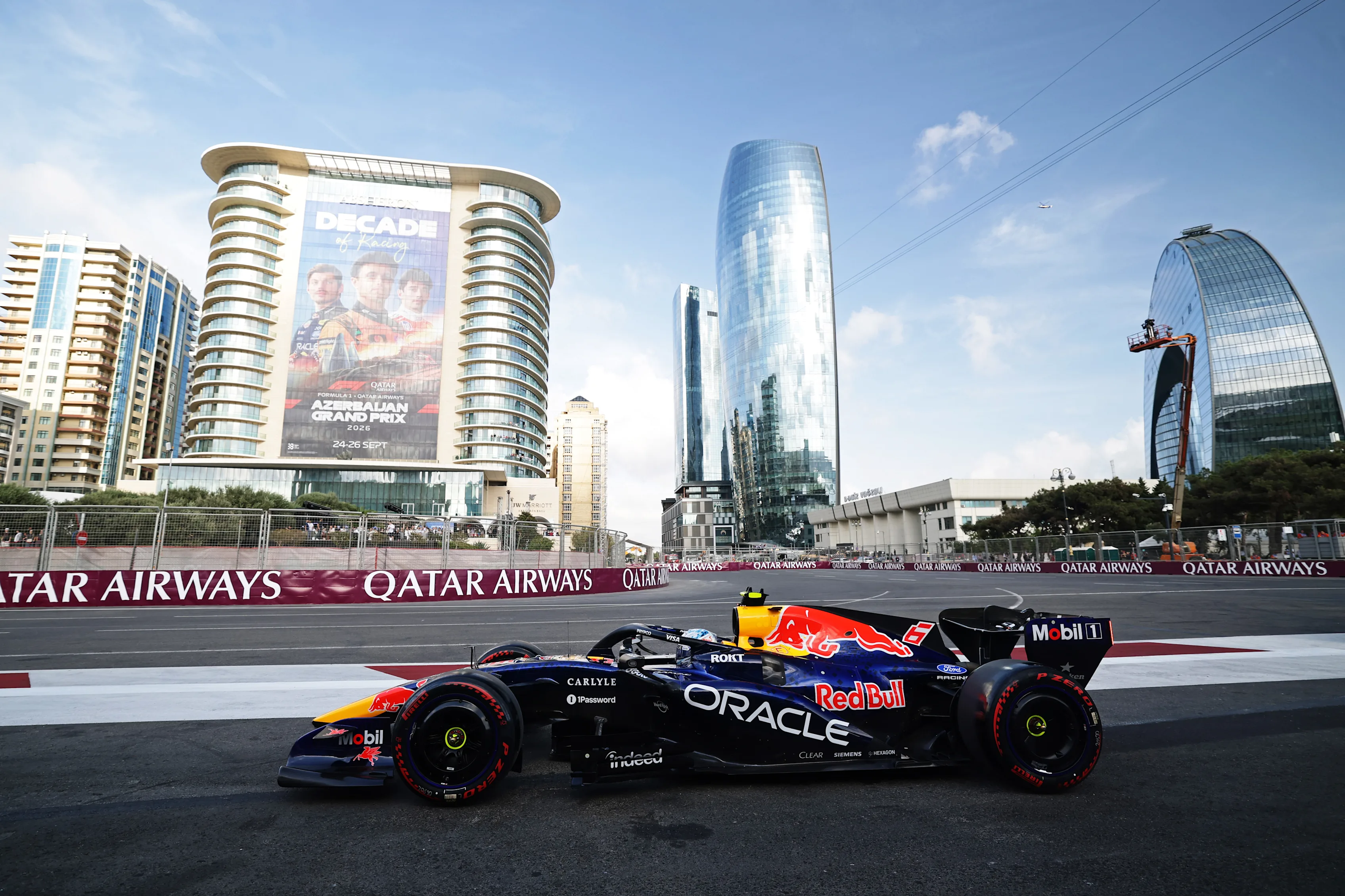 BAKU, AZERBAIJAN - SEPTEMBER 25: Isack Hadjar of France driving the (6) Oracle Red Bull Racing RB22