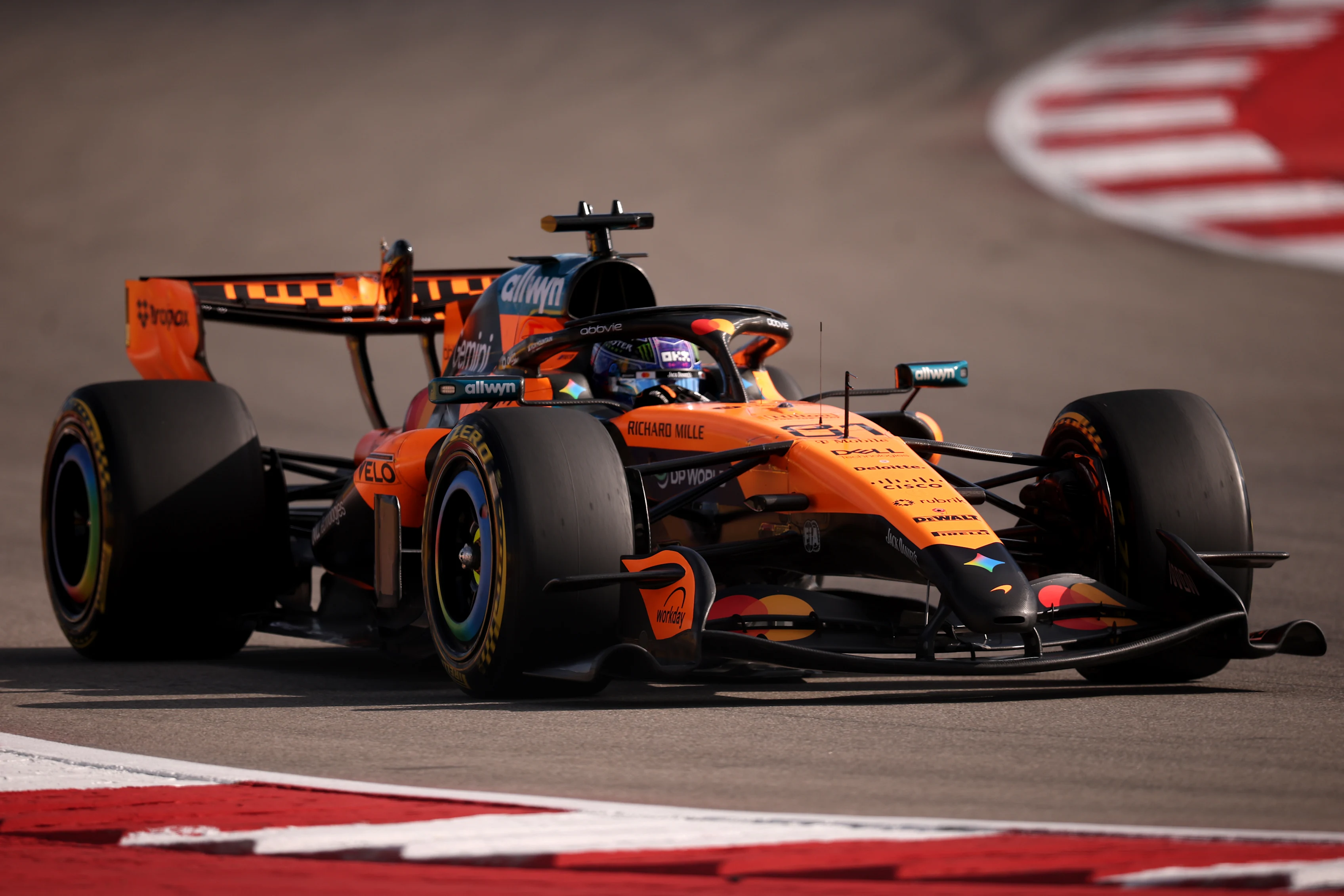 AUSTIN, TEXAS - OCTOBER 24: Oscar Piastri of Australia driving the (81) McLaren MCL40 Mercedes on