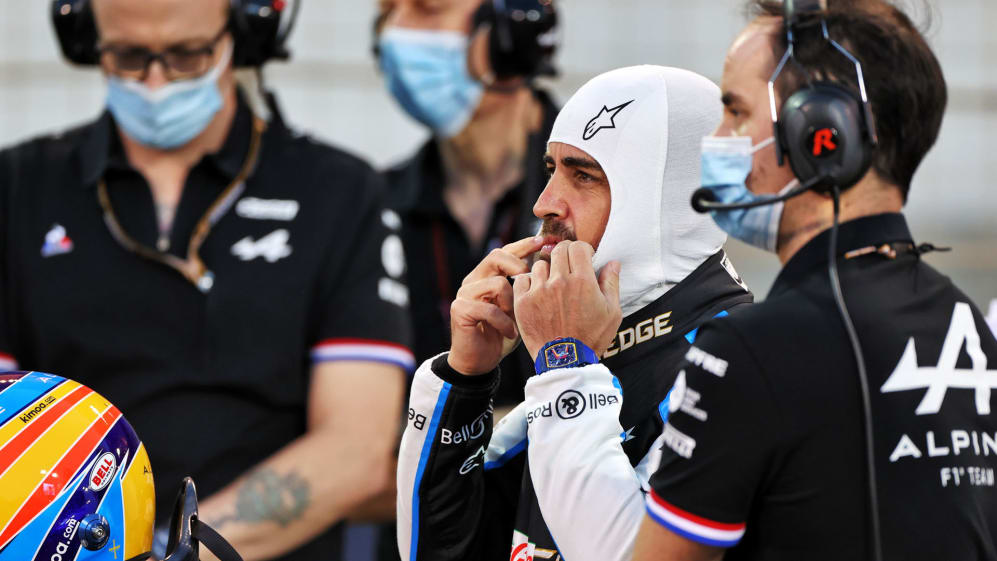 Fernando Alonso (ESP) Alpine F1 Team on the grid.
Bahrain Grand Prix, Sunday 28th March 2021.