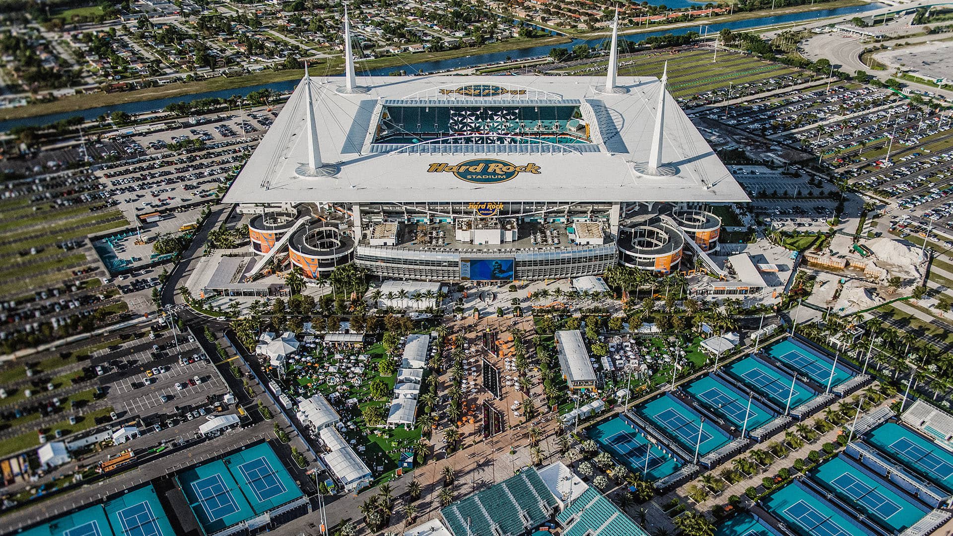 F1 Miami Parking Guide: Official Pass & Unofficial Parking Lots