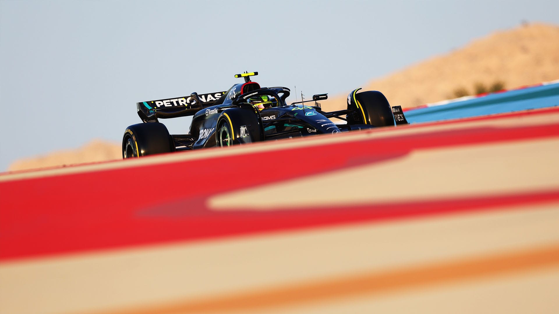 TESTING TAKEAWAYS What we learned from Day 1 of pre-season testing in Bahrain Formula 1®