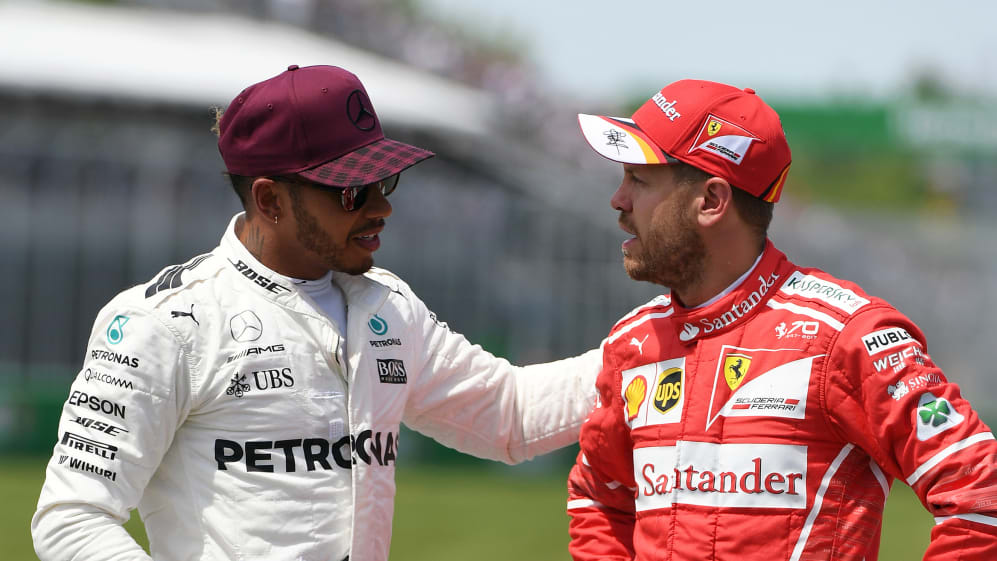 www.sutton-images.com
Lewis Hamilton (GBR) Mercedes AMG F1 and Sebastian Vettel (GER) Ferrari in
