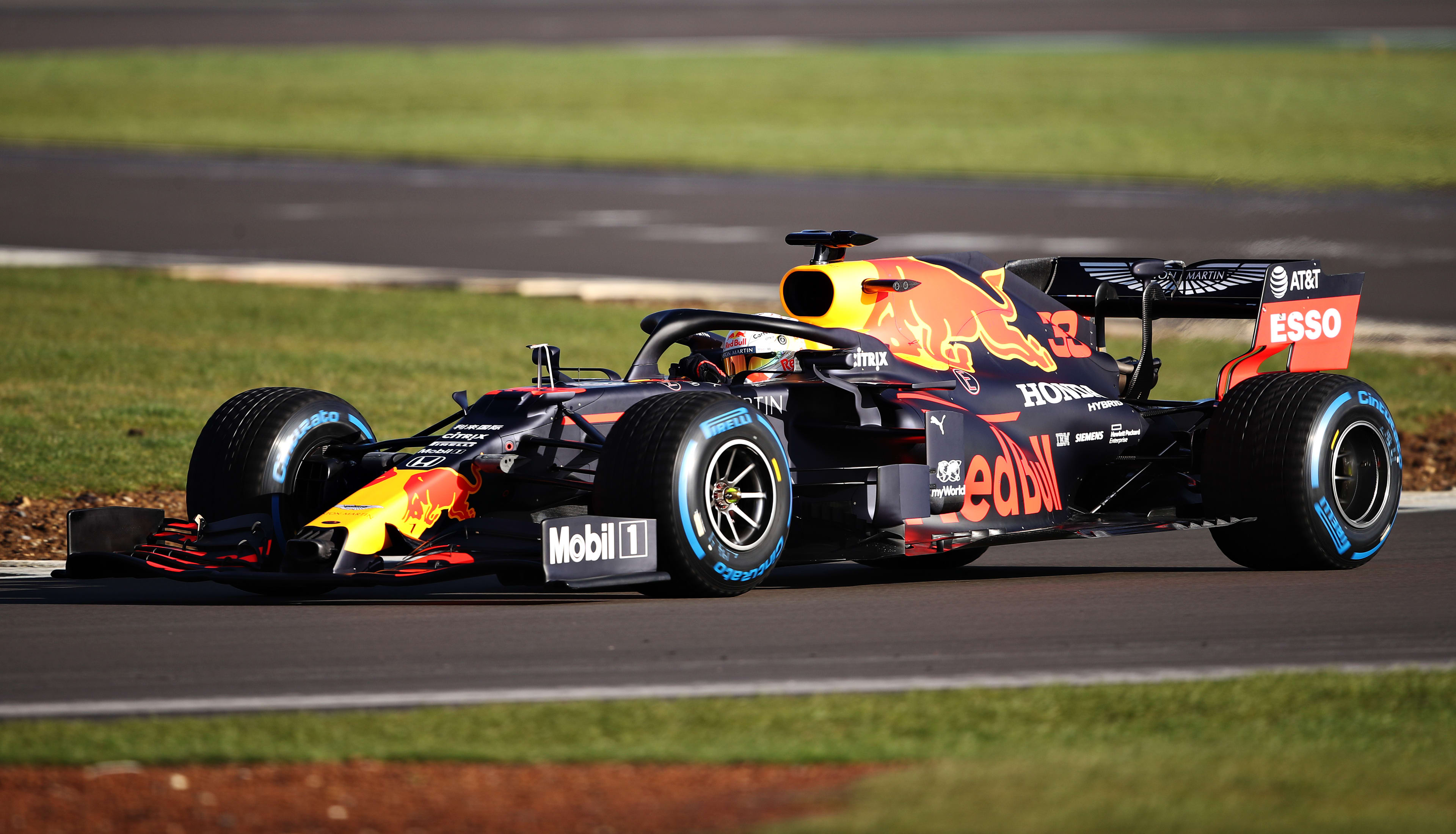 pastel med sig Søg Red Bull launch RB16: Verstappen and Albon's 2020 F1 car revealed | Formula  1®