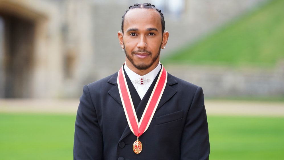 Seven-time F1 champion Sir Lewis Hamilton knighted at Windsor Castle |  Formula 1®