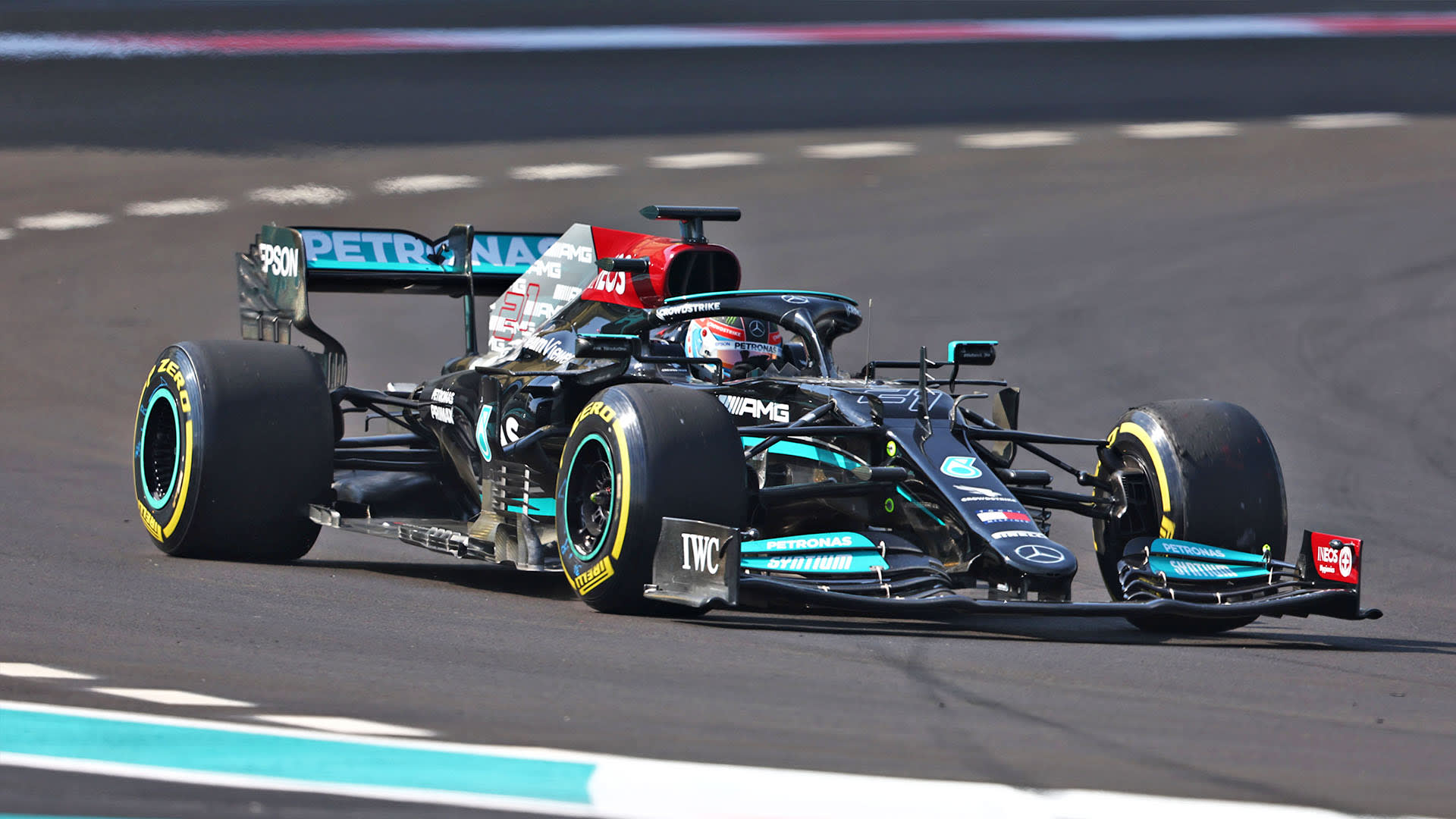 De Vries fastest for Mercedes on day one of post-season Abu Dhabi test Formula 1®