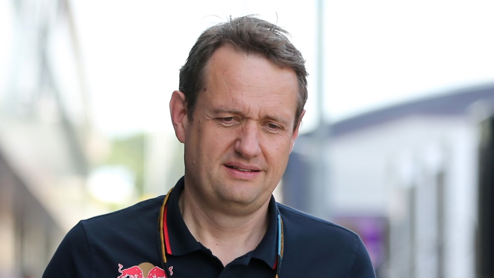www.sutton-images.com
(L to R): Jean-Eric Vergne (FRA) Scuderia Toro Rosso, Steve Nielsen (GBR)