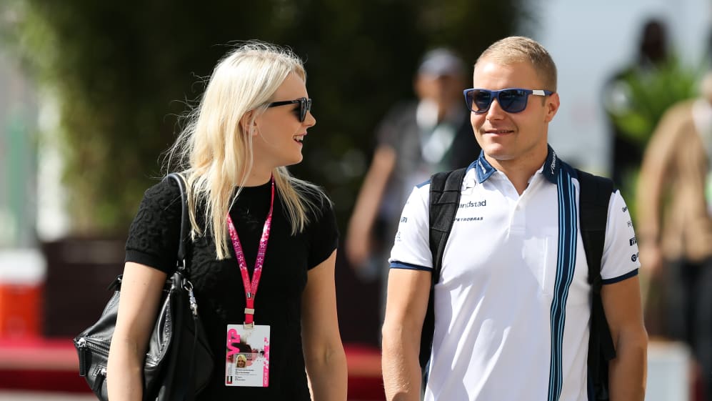 www.sutton-images.com
Valtteri Bottas (FIN) Williams and his girlfriend Emilia Pikkarainen (FIN)