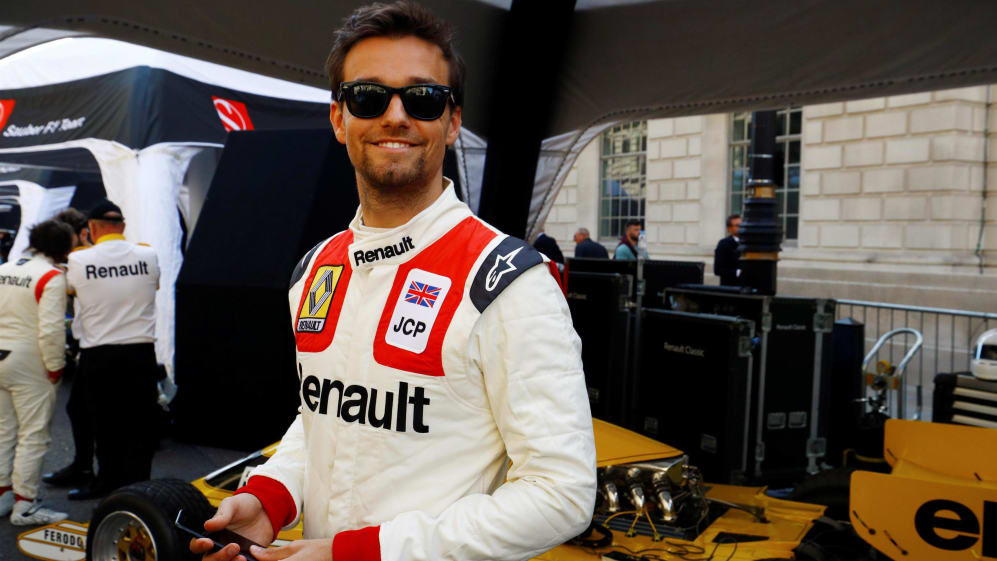 Jolyon Palmer (GBR) Renault Sport F1 Team at F1 London Live, Trafalgar Square, London, England,