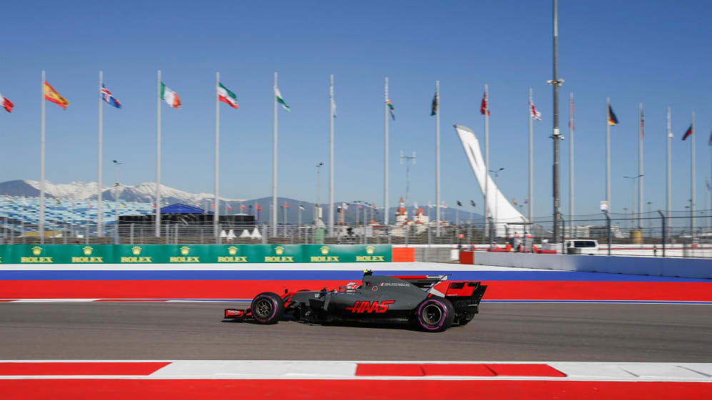 F1: Russian Grand Prix 2018 Free Practice 2 report-hamilton-leads