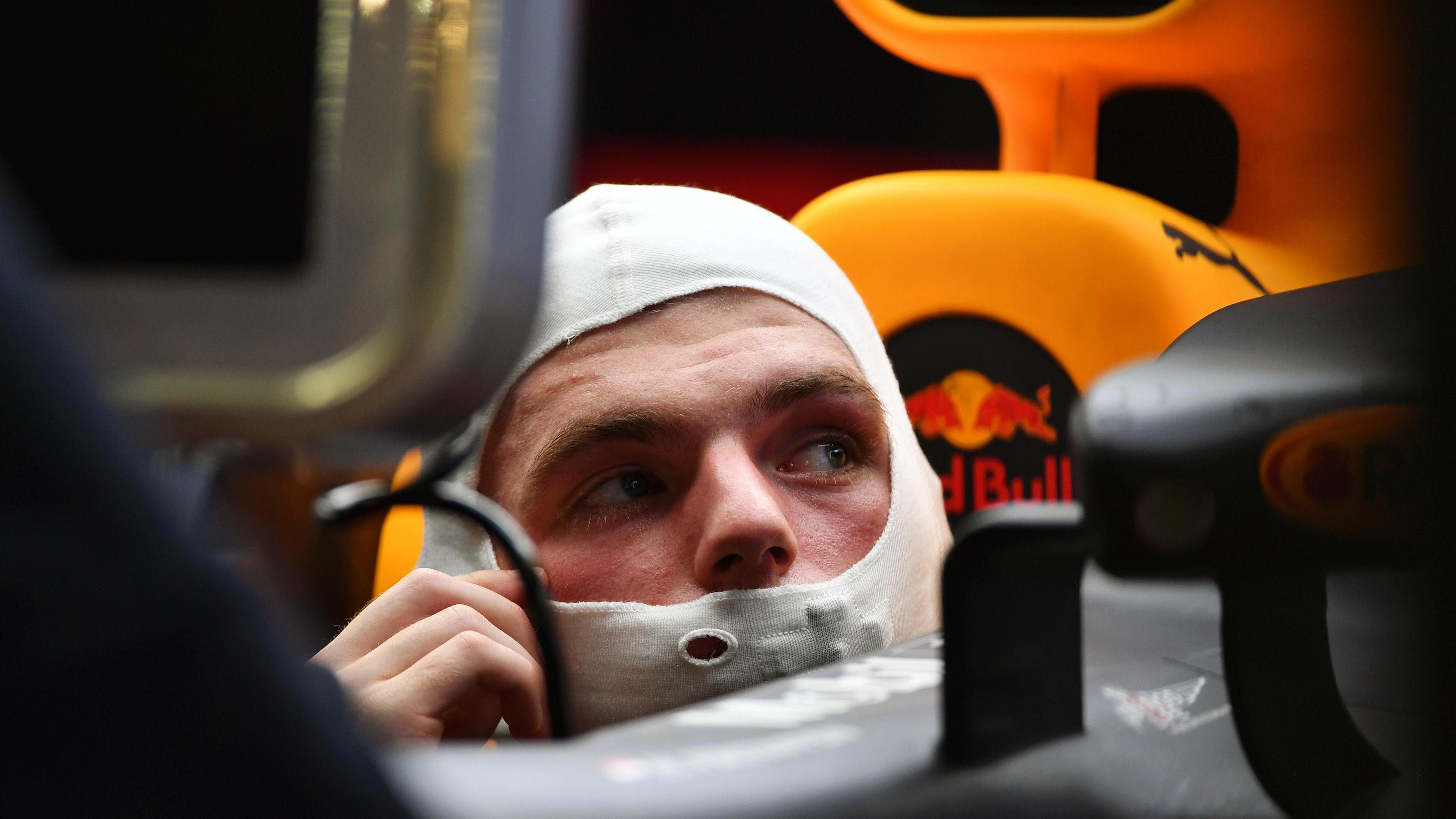 FP1 - Verstappen leads Red Bull one-two in rain-hit Sepang