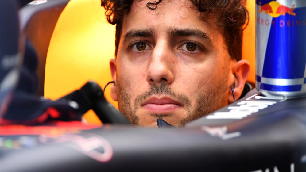 Ricciardo - Tyre strategy gives us a chance