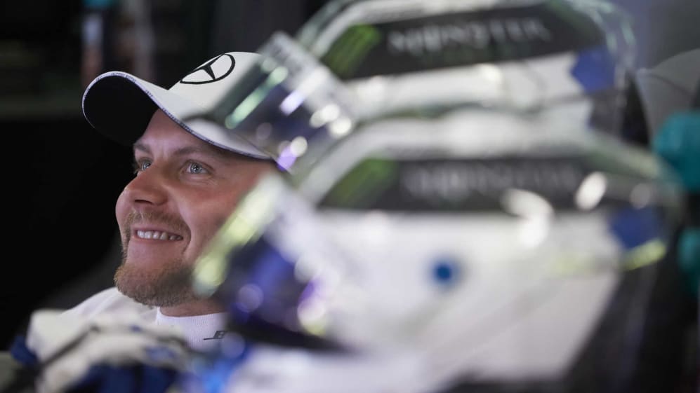 MELBOURNE GRAND PRIX CIRCUIT, AUSTRALIA - MARCH 16: Valtteri Bottas, Mercedes AMG F1 during the