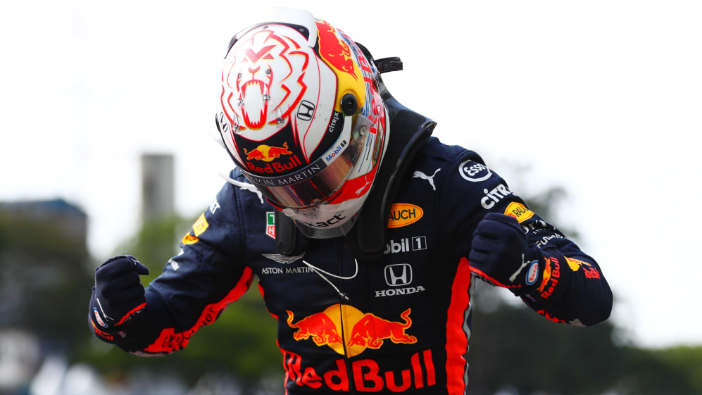 Mose Orator sengetøj Max Verstappen signs with Red Bull until end of 2023: Why Verstappen made  an early commitment to Red Bull | Formula 1®