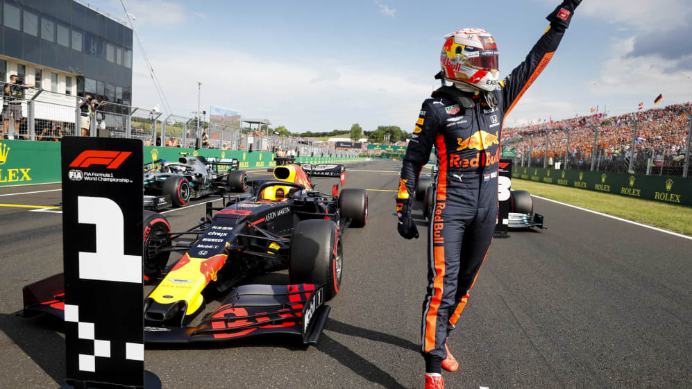 De slaapkamer schoonmaken Armoedig Winst Verstappen takes maiden career pole in thrilling Hungary qualifying |  Formula 1®