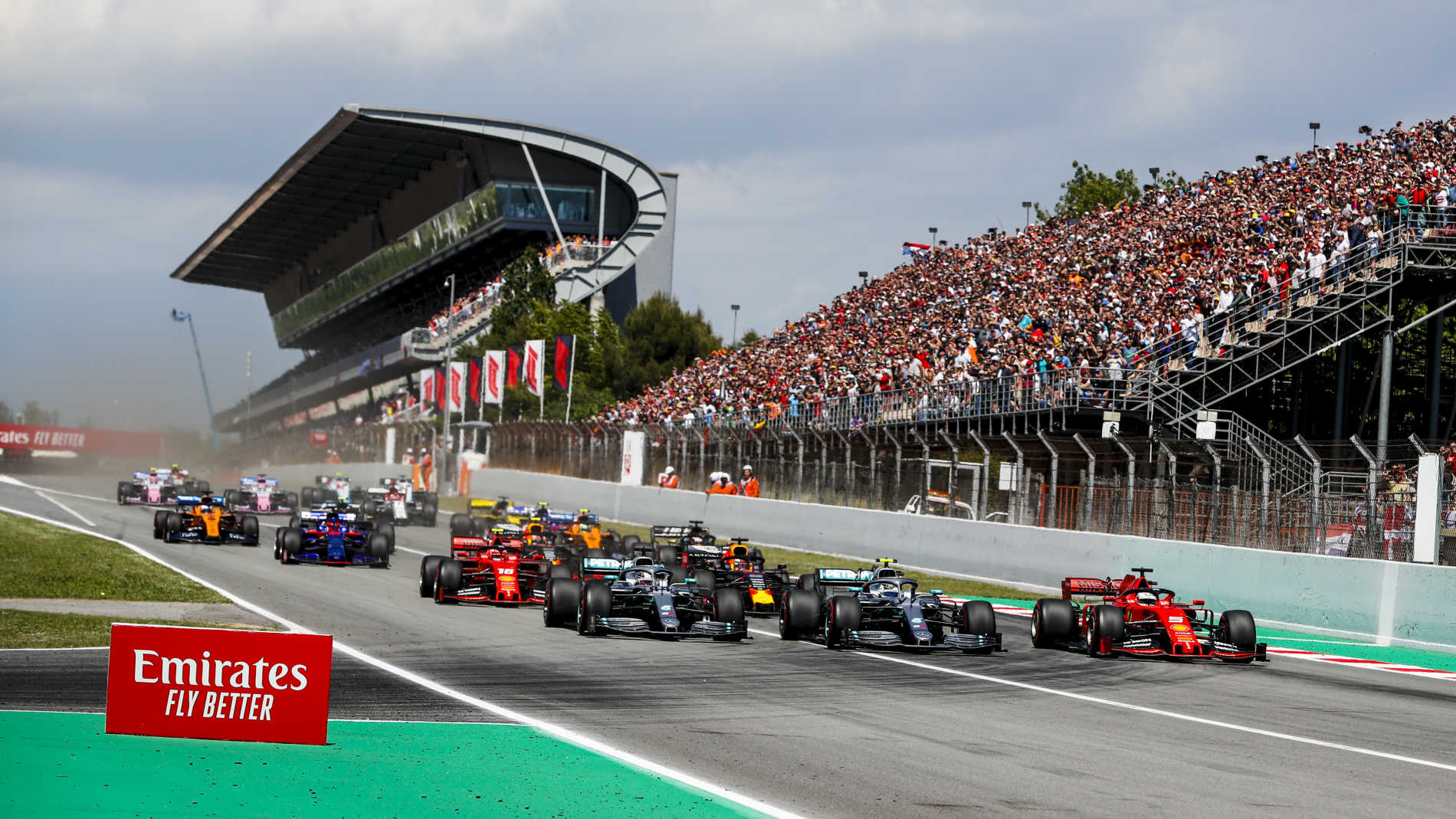 F1s racing restart