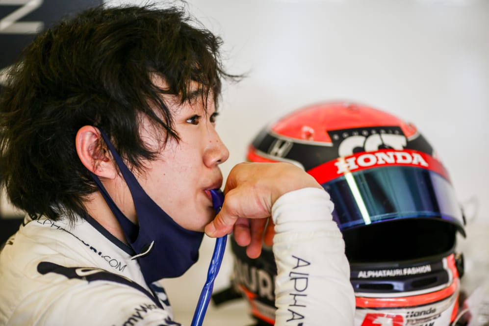 ABU DHABI, UNITED ARAB EMIRATES - DECEMBER 15: Yuki Tsunoda of Scuderia AlphaTauri and Japan