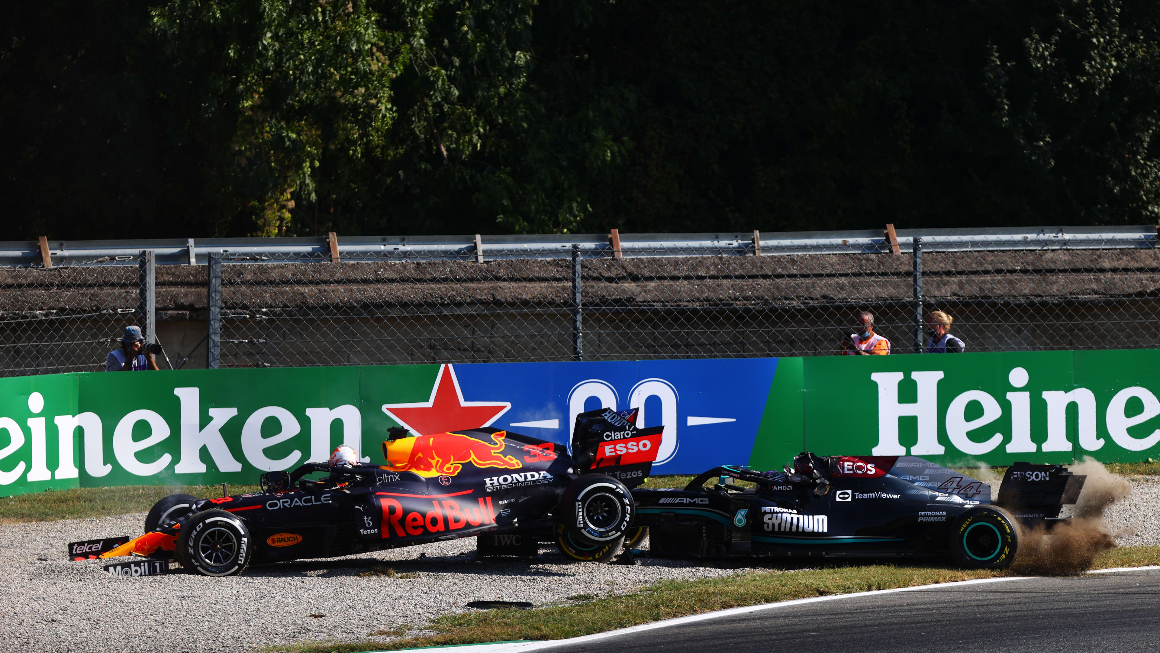 Ricciardo wins F1 Italian GP after Hamilton and Verstappen crash