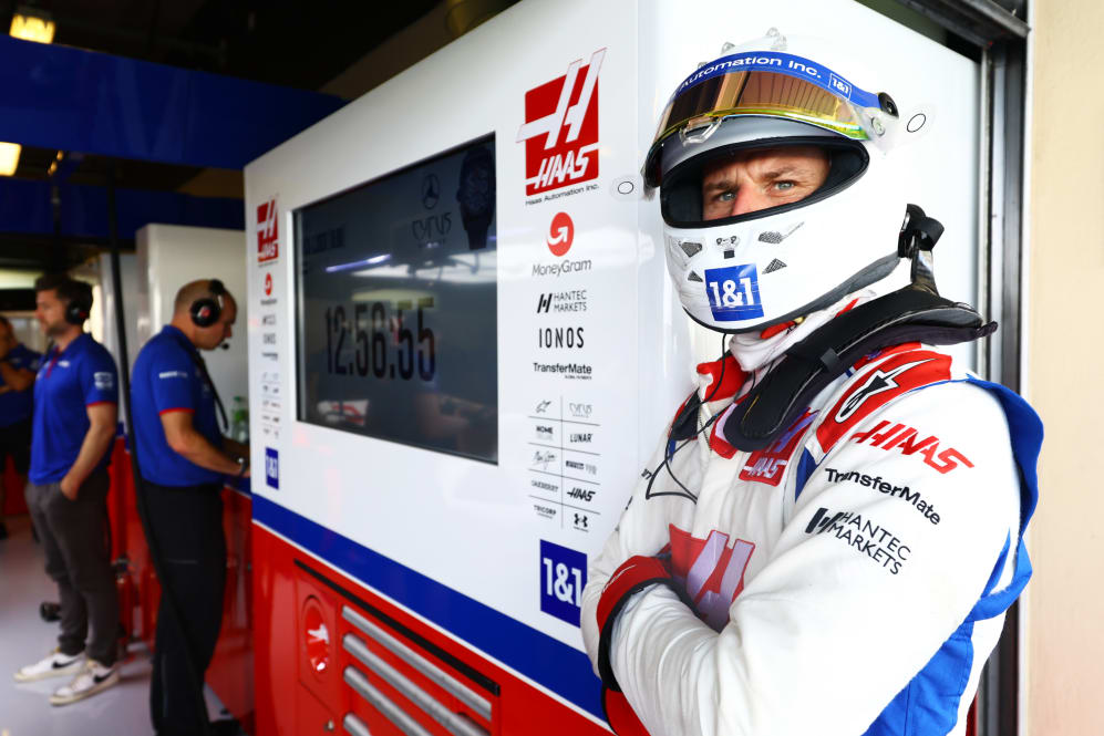 ABU DHABI, UNITED ARAB EMIRATES - NOVEMBER 22: Nico Hulkenberg of Germany driving the Haas F1 VF-22