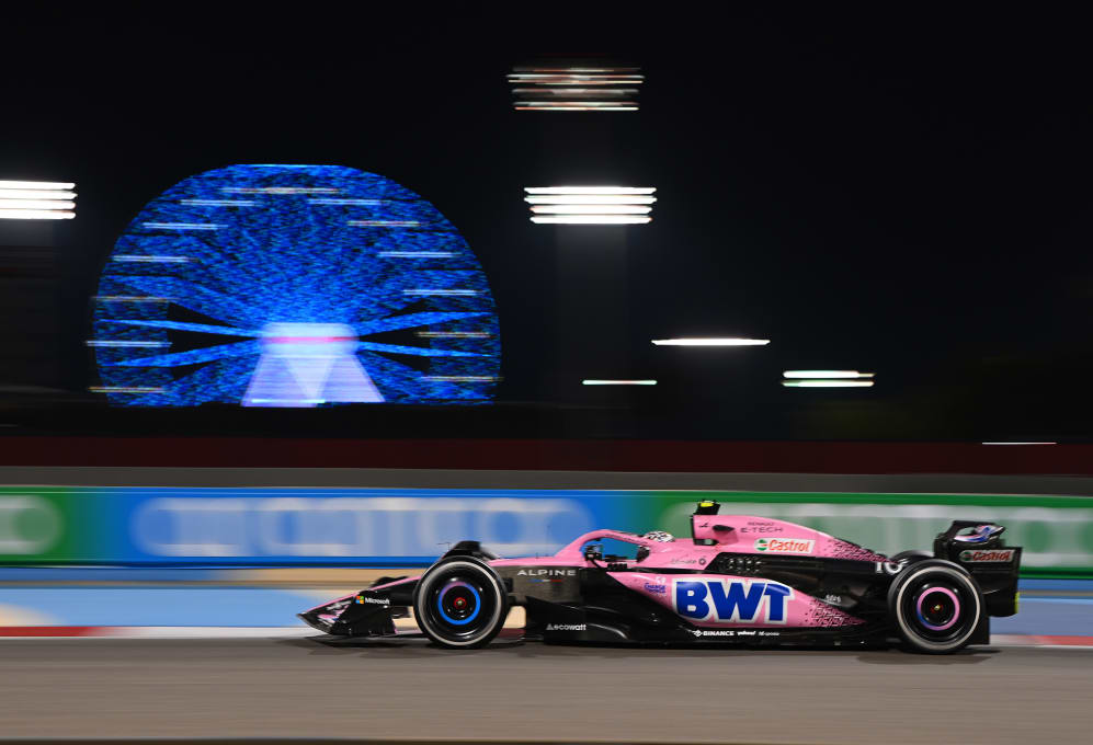 BAHREIN, BAHREIN - 5 DE MARZO: Pierre Gasly de Francia conduciendo el (10) Alpine F1 A523 Renault en