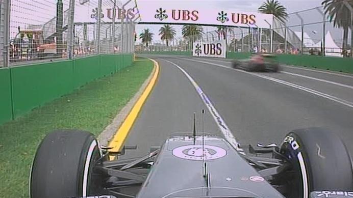Sauber's Esteban Gutierrez suffers a suspected gearbox issue © FOWC Ltd. No reproduction without permission.