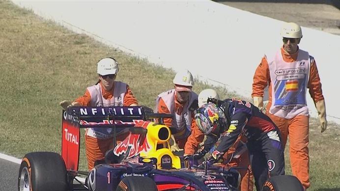 Sebastian Vettel is forced to stop his Red Bull RB10 out on track. © FOWC Ltd.