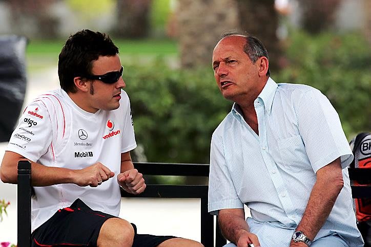 (L to R): Fernando Alonso (ESP) McLaren with Ron Dennis (GBR) McLaren Team Principal. Formula One World Championship, Rd 3, Bahrain Grand Prix, Preparations, Bahrain International Circuit, Bahrain, Thursday, 12 April 2007. © Sutton Images