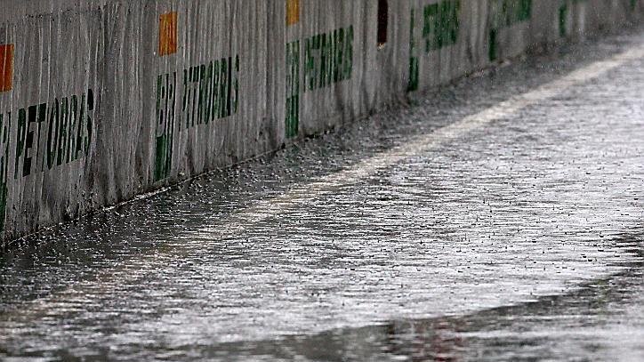 Wet pitlane. Formula One World Championship, Rd 16, Brazilian Grand Prix, Qualifying Day, Interlagos, Sao Paulo, Brazil, Saturday, 17 October 2009 