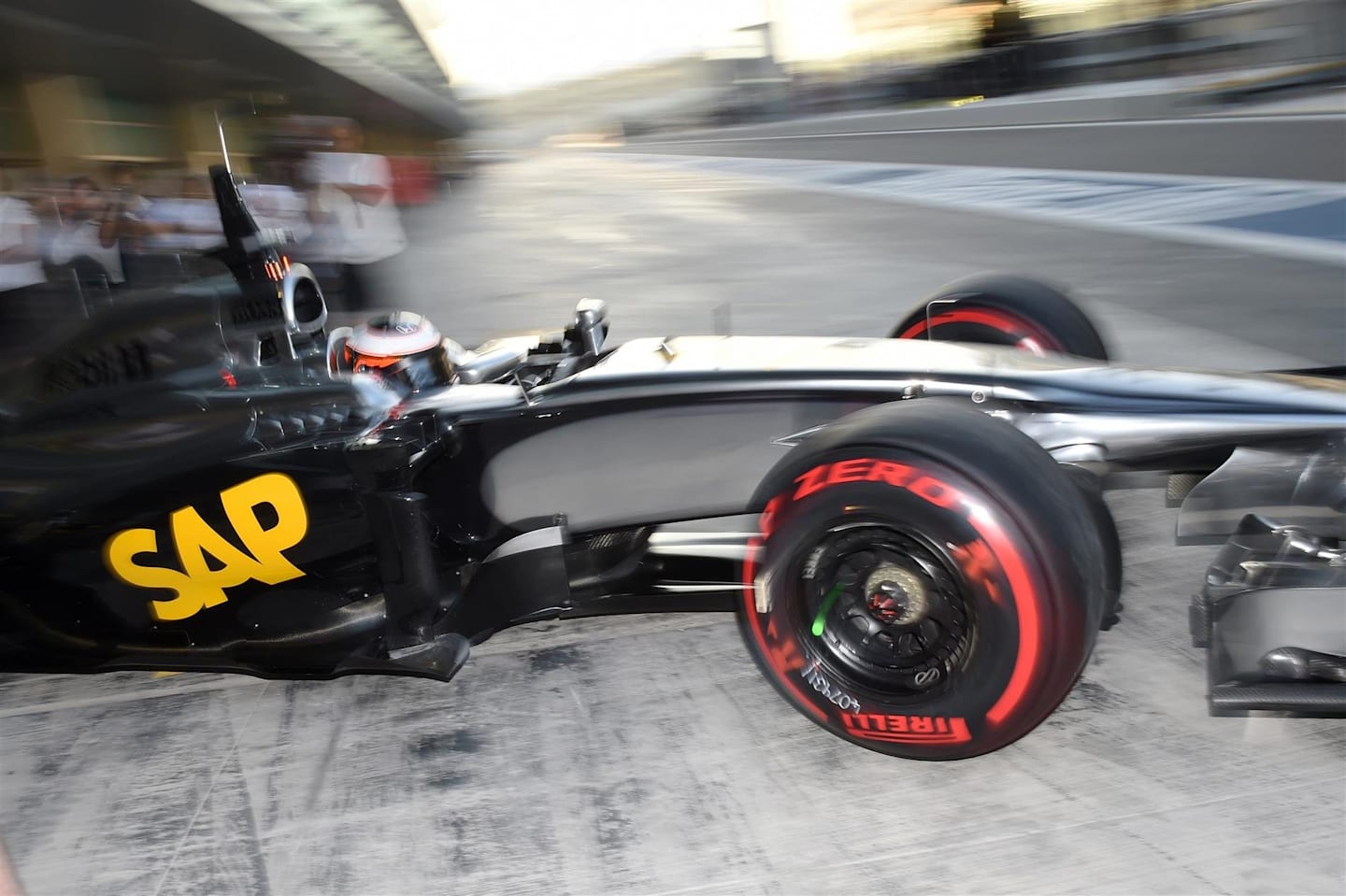 Stoffel Vandoorne (BEL) McLaren MP4-29H. Formula One Testing, Yas Marina Circuit, Abu Dhabi, UAE, Wednesday, 26 November 2014