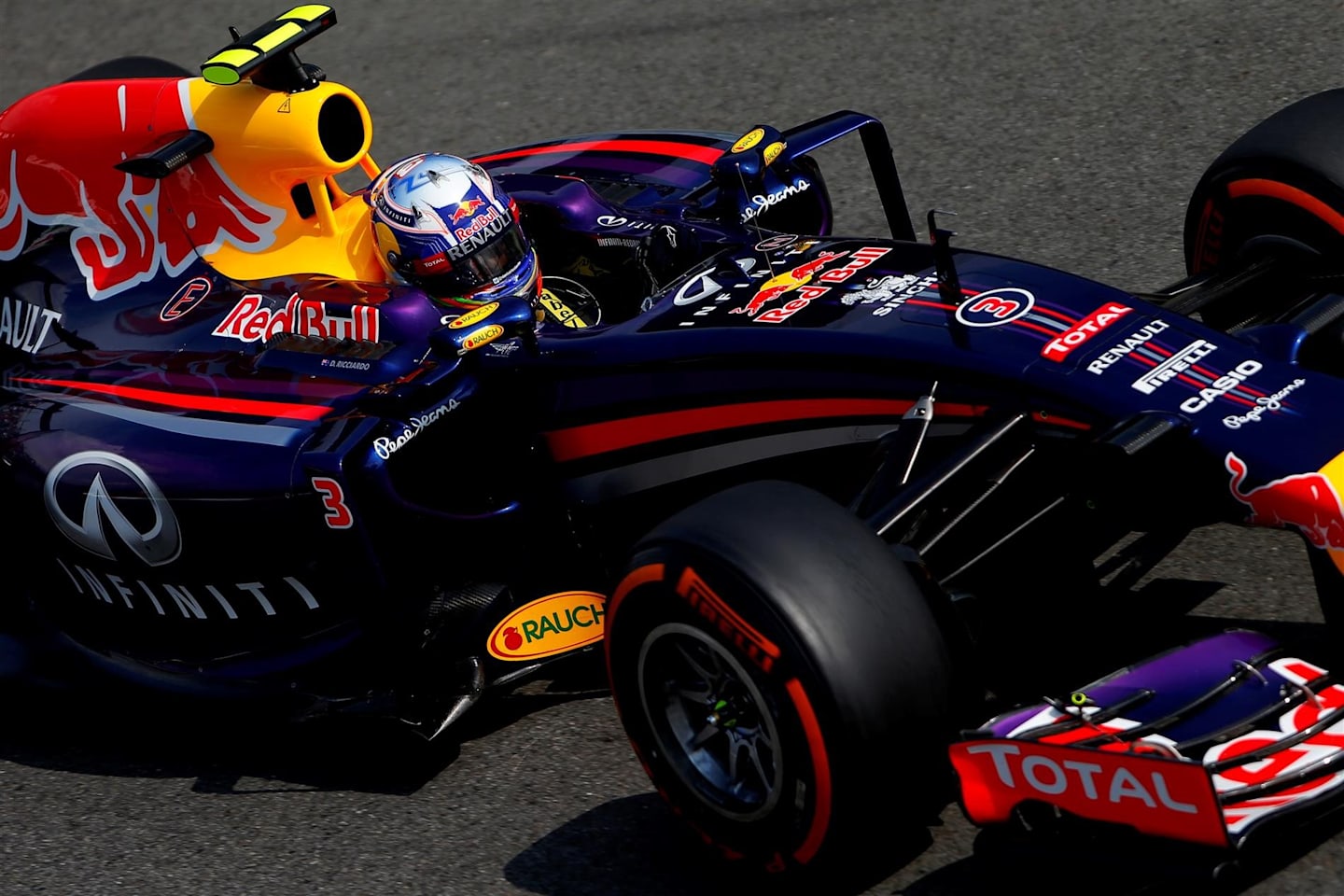 Daniel Ricciardo (AUS) Red Bull Racing RB10. Formula One World Championship, Rd13, Italian Grand Prix, Monza, Italy, Practice, Friday, 5 September 2014. © Sutton Images