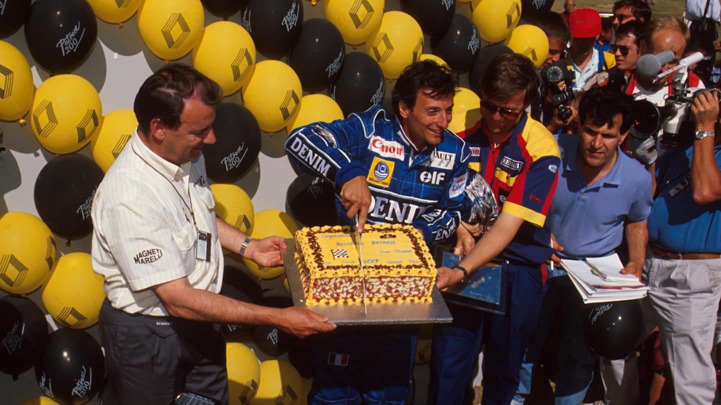 Riccardo Patrese (ITA) Williams celebrates his 200th Grand Prix start with the customary cake. He