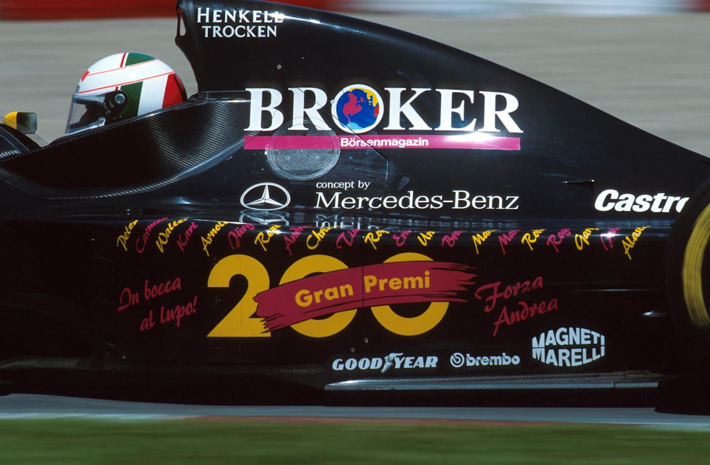 Andrea de Cesaris (ITA) Sauber C13 celebrates his 200th Grand Prix.  Canadian Grand Prix,