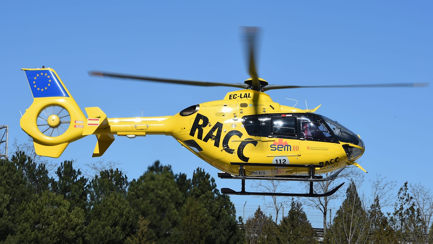 Fernando Alonso (ESP) McLaren is flown by helicopter to hospital after crashing at Formula One